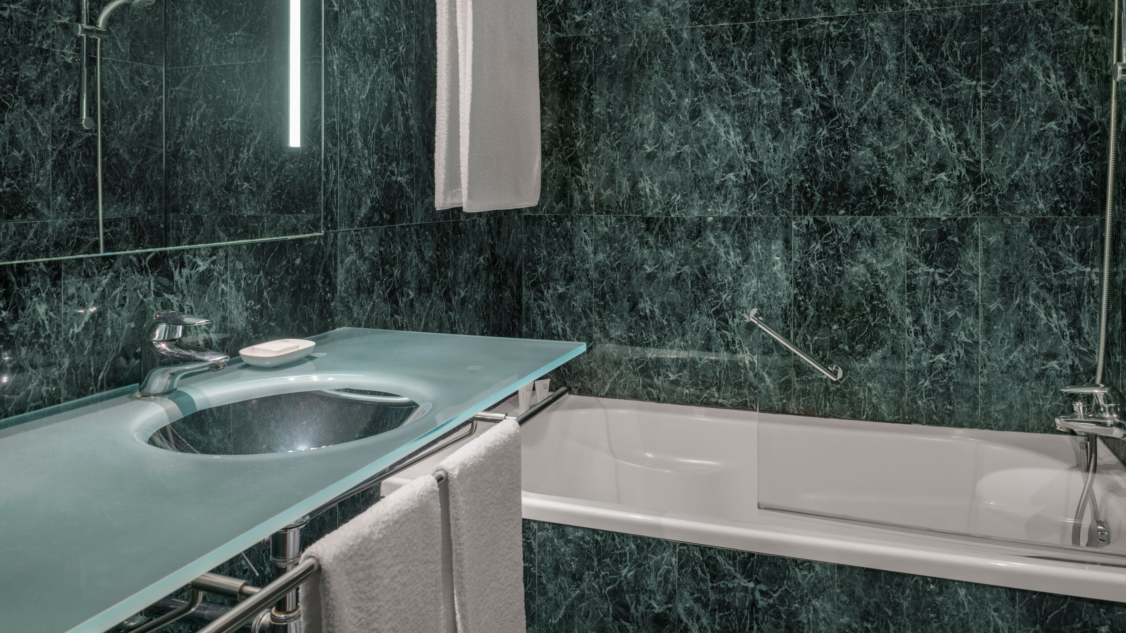 Standard Twin - Image 2