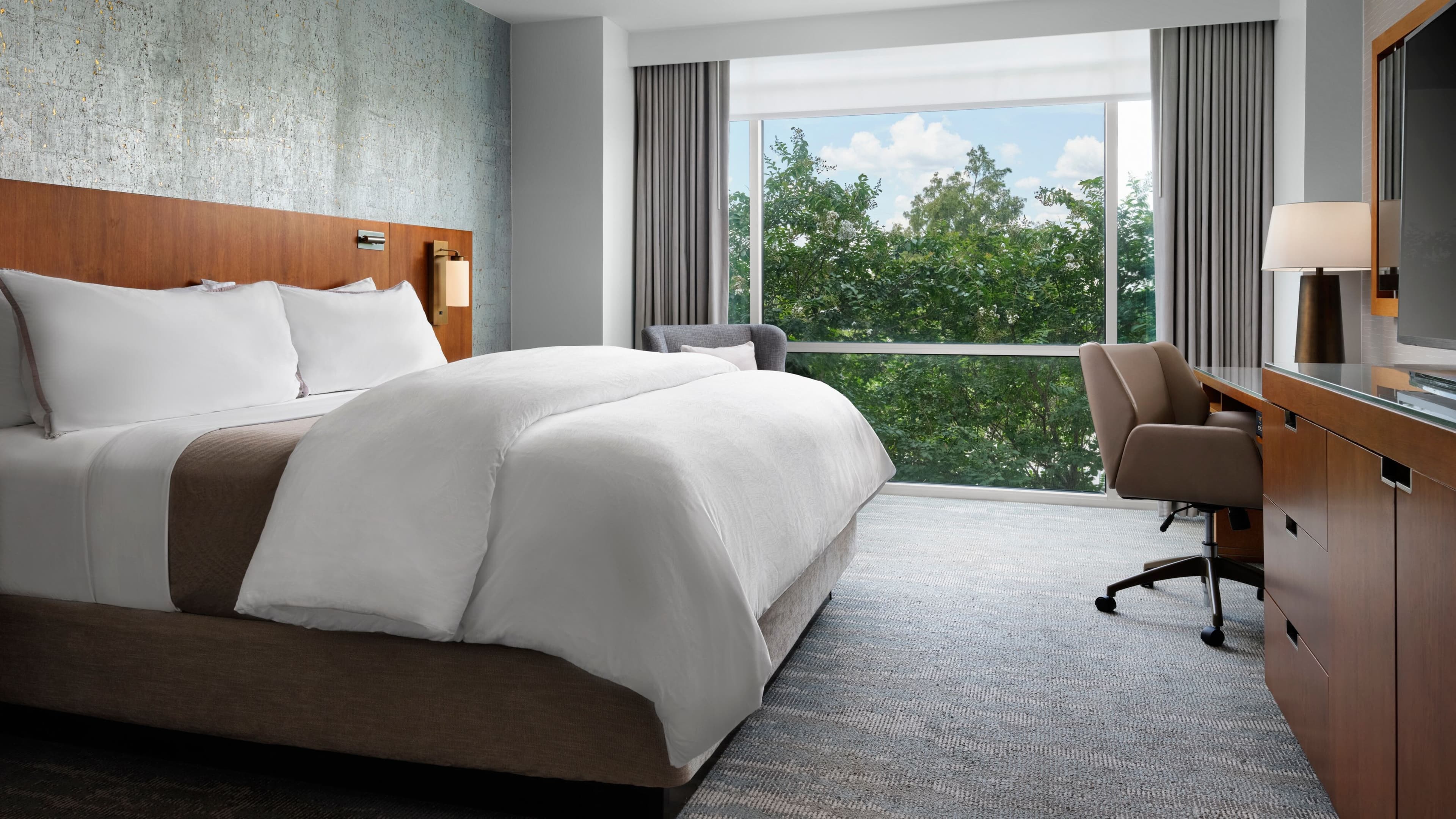 Traditional King Room - Image 2