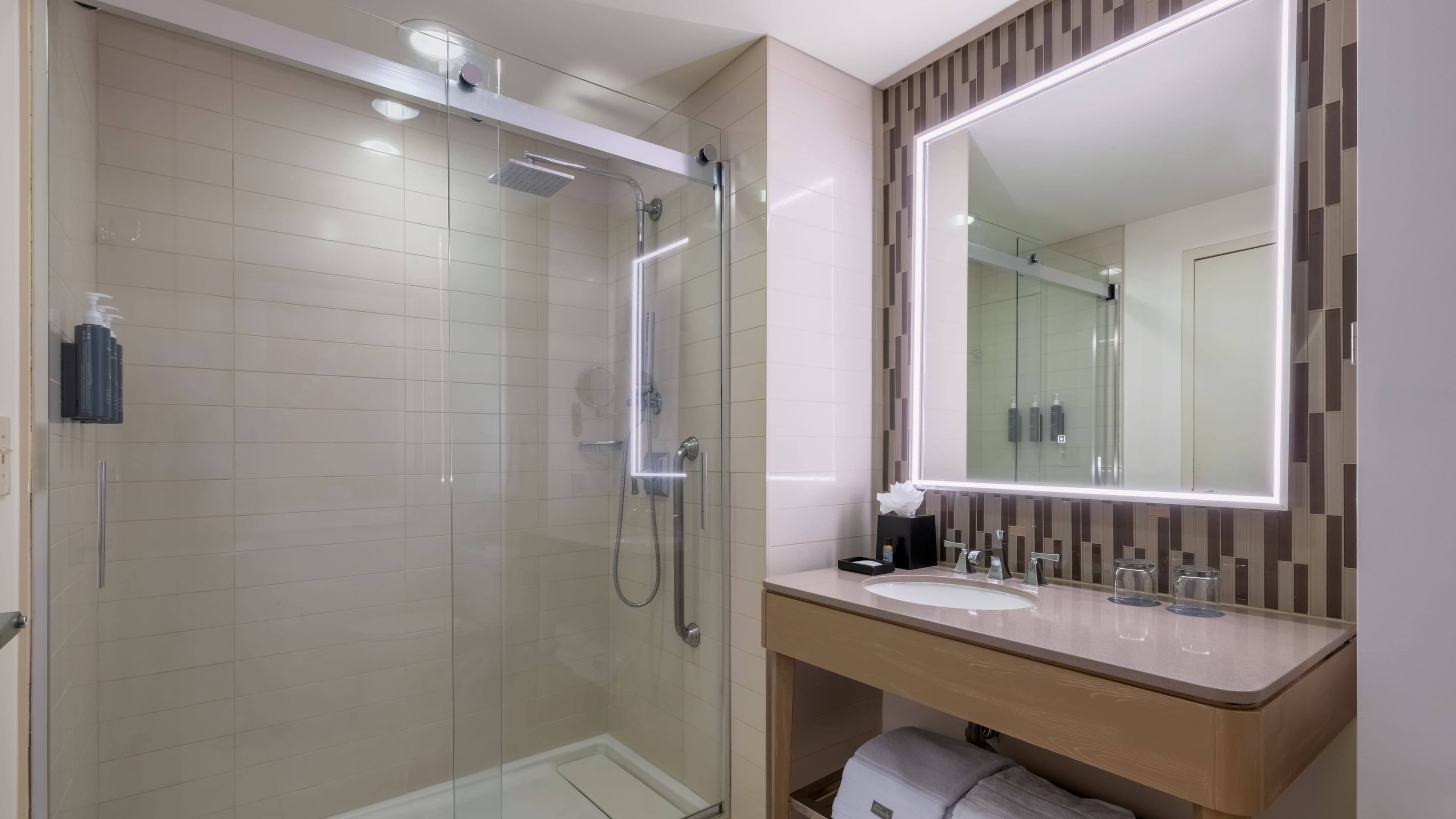 Island View - Image 4