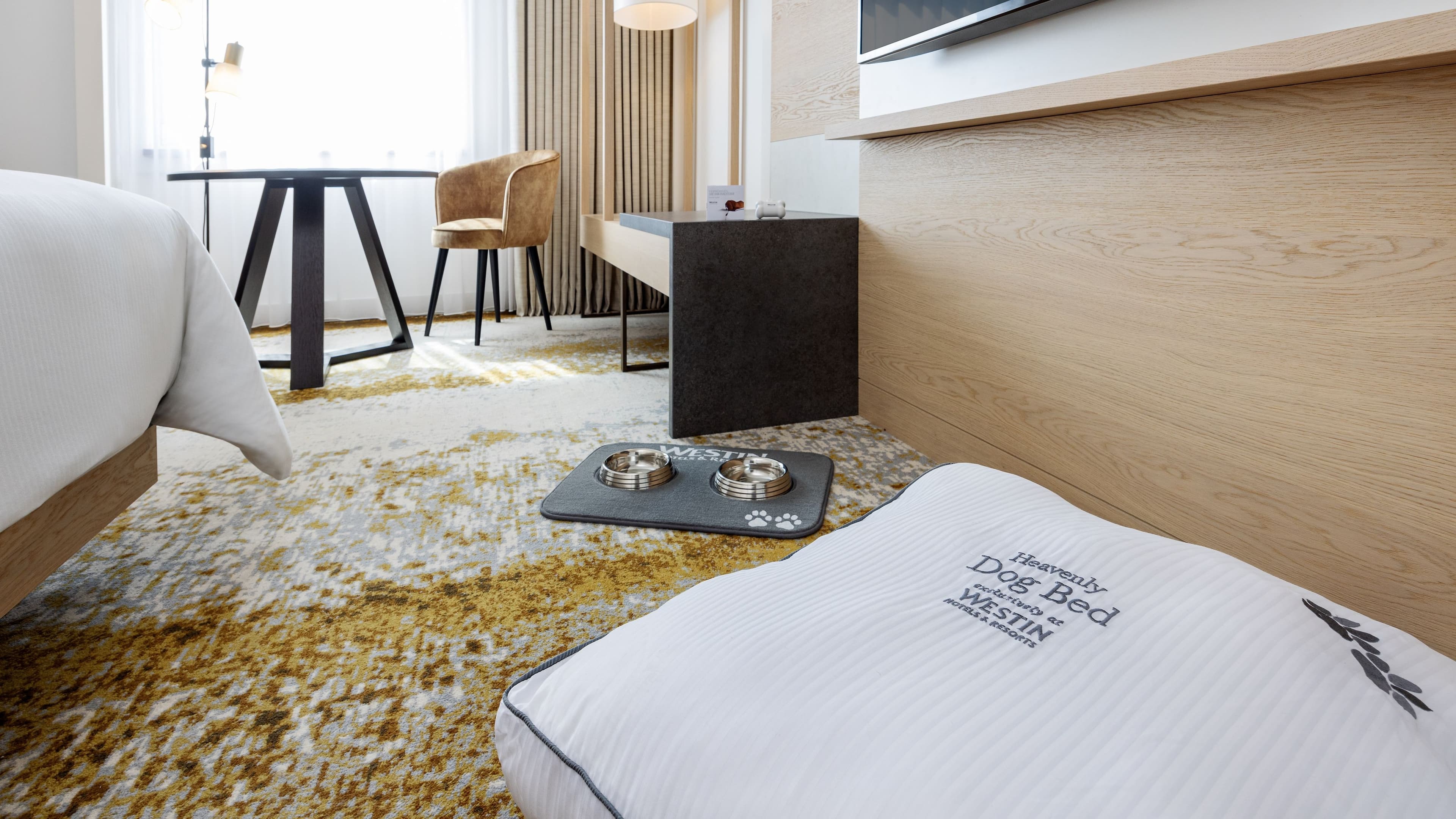 Deluxe Guest room - Image 6