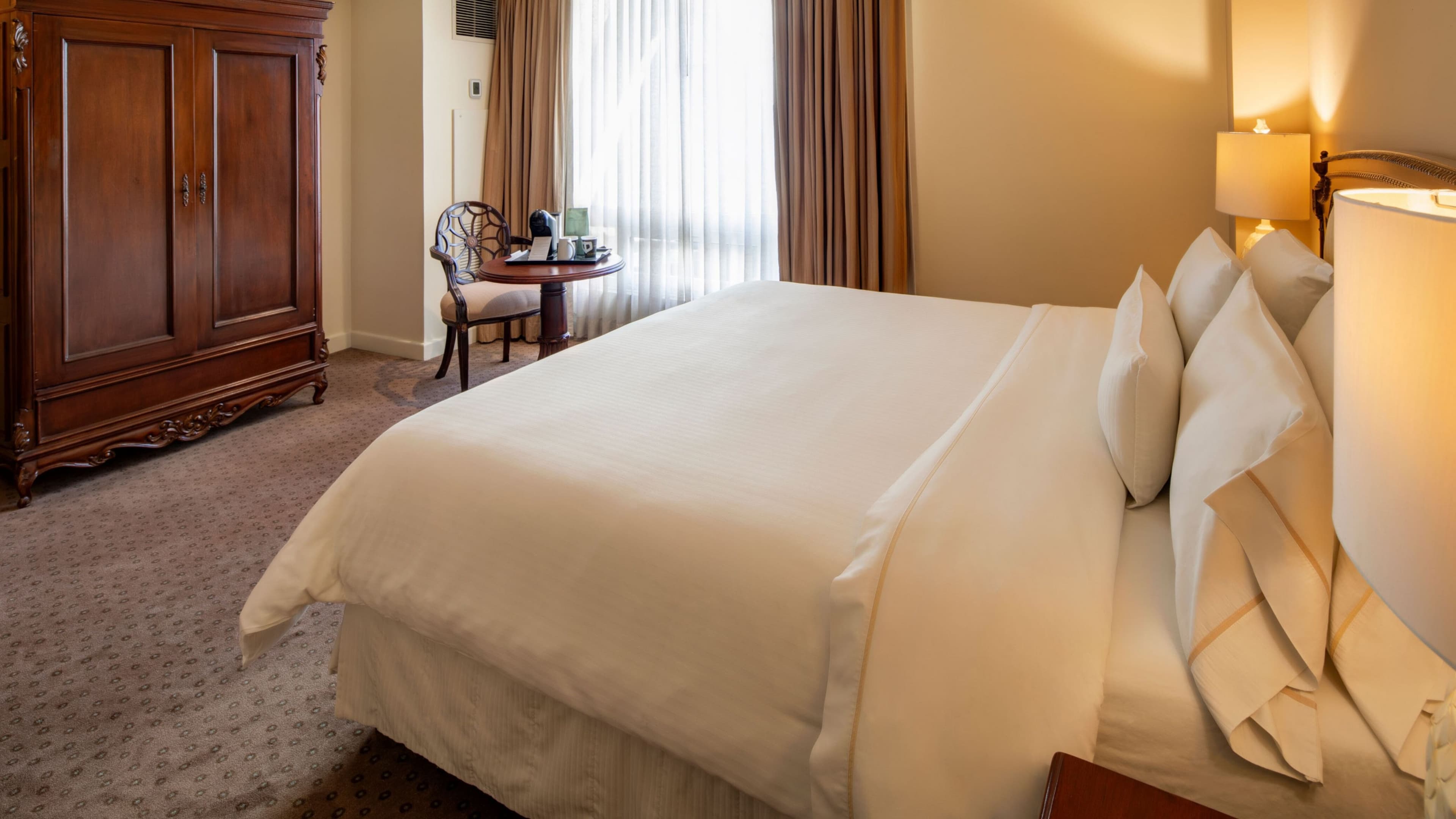 Deluxe Guest room - Image 5