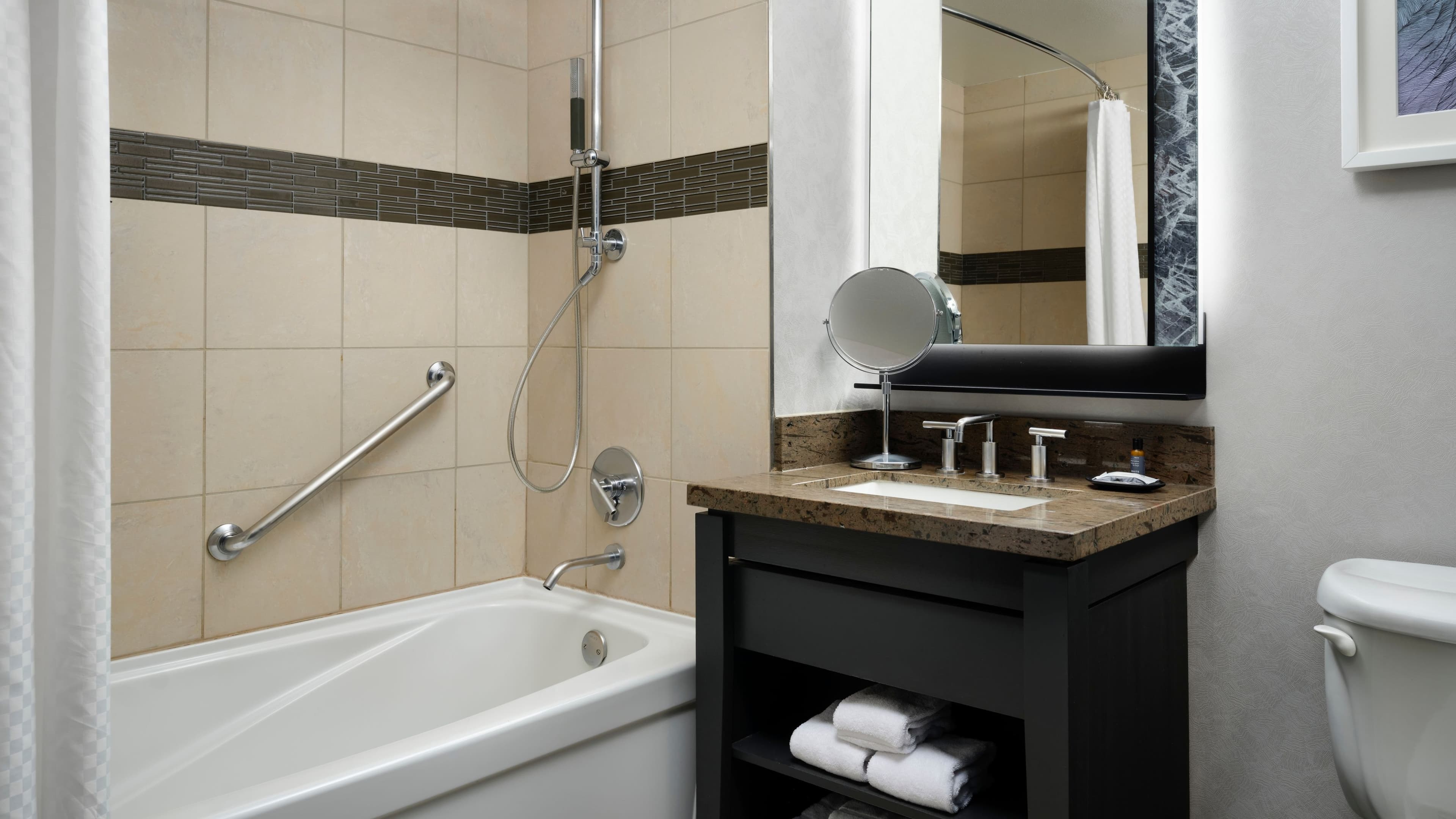 Studio Suite - Image 5