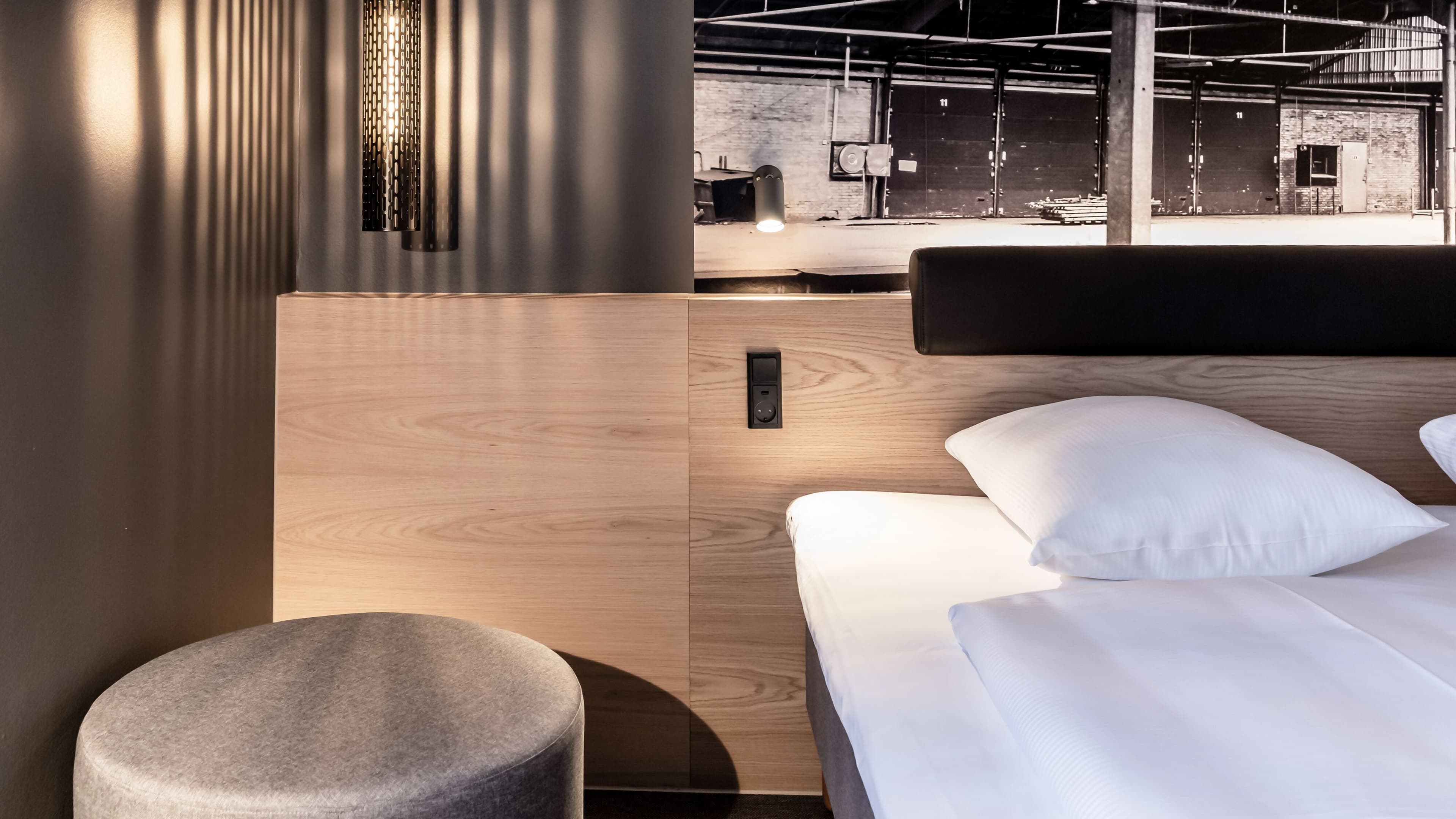 Standard Double Room - Image 3