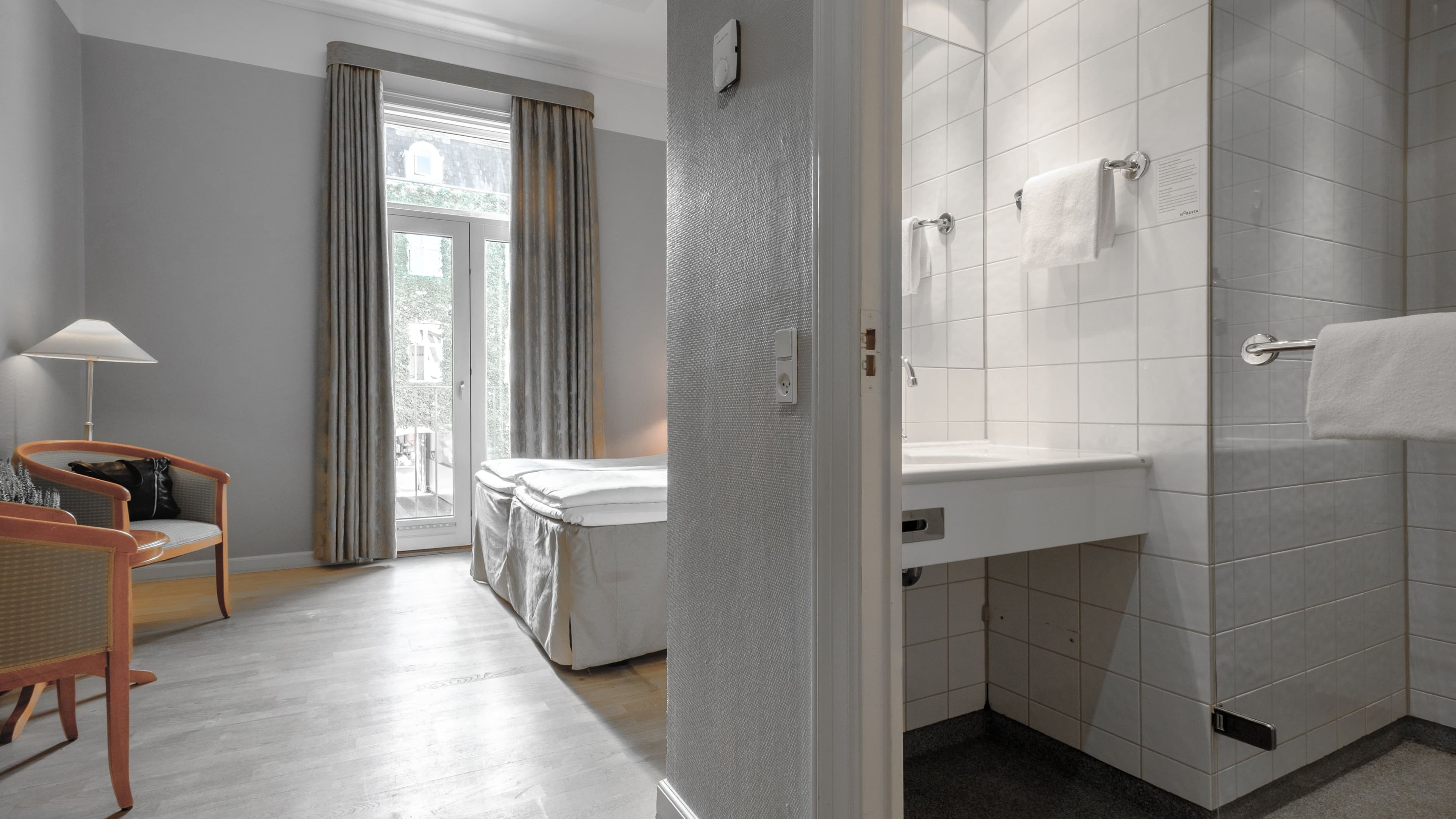 Standard Double Room - Image 2