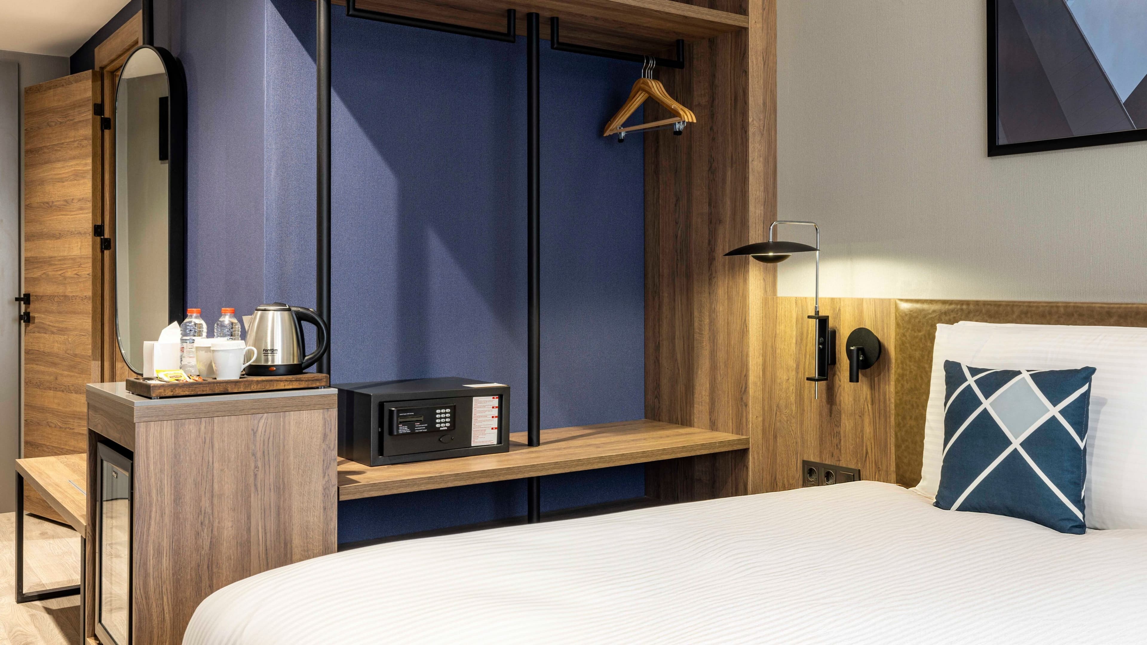 Standard 1 King - Image 2