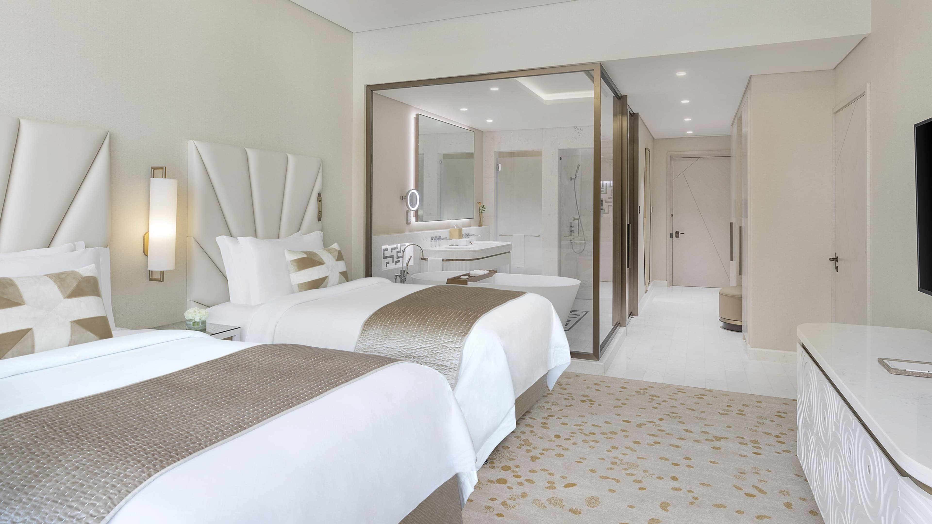 Deluxe Twin Room - Image 2