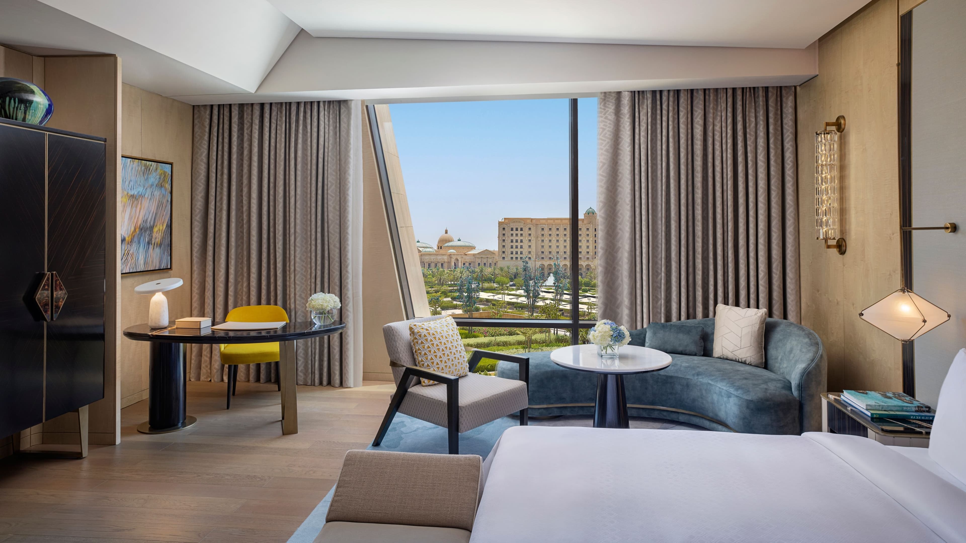 Deluxe Double Room - Image 5