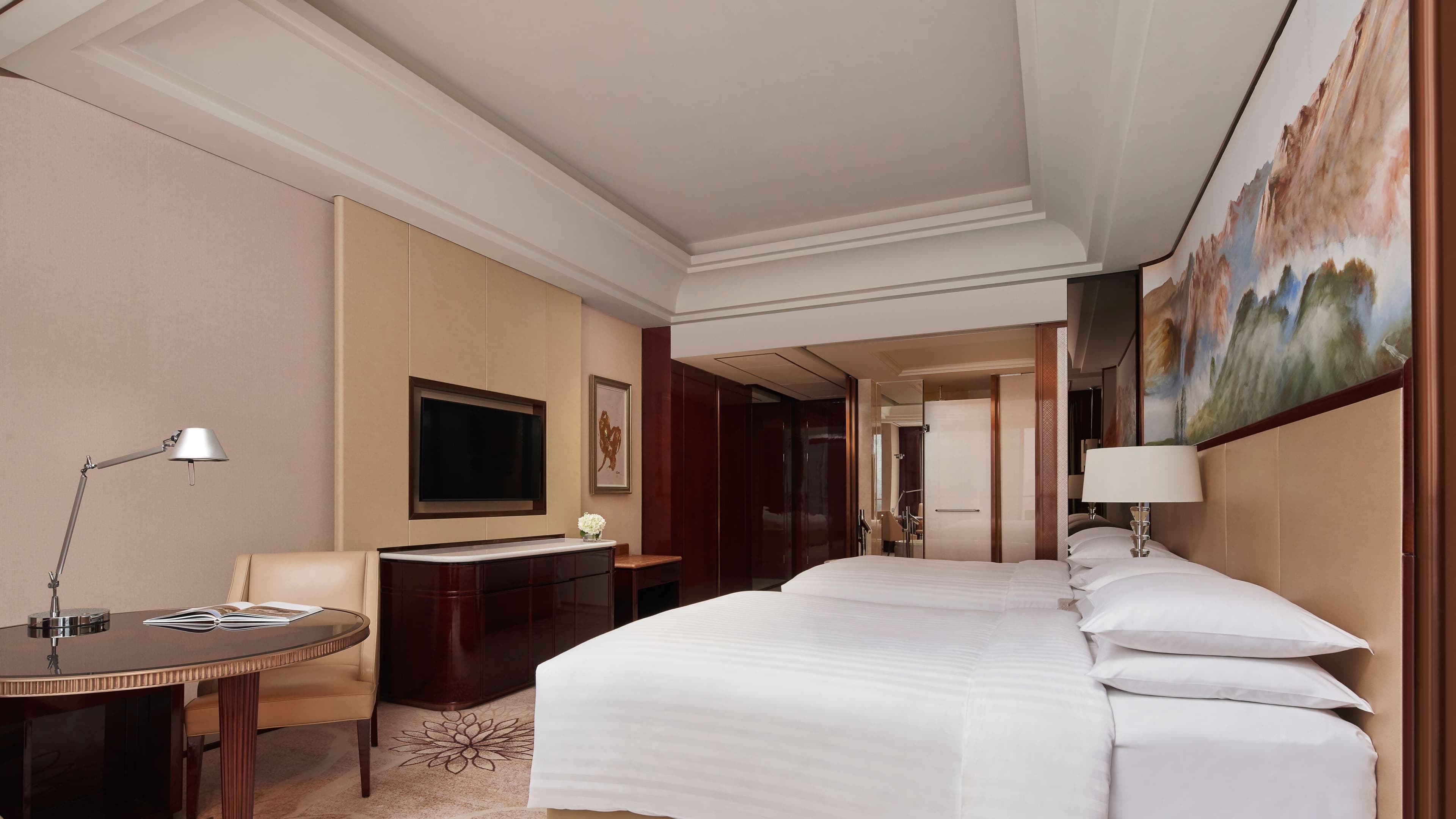 Deluxe Double Room - Image 2