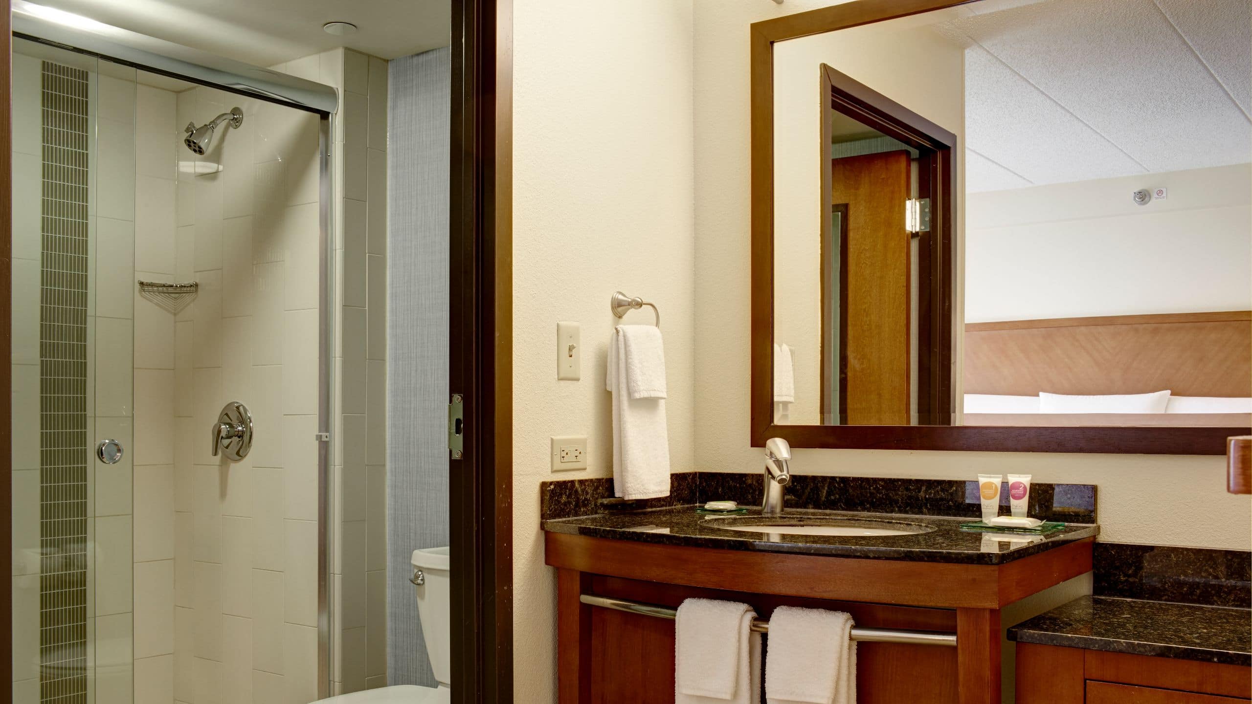 One King Bed - Image 3