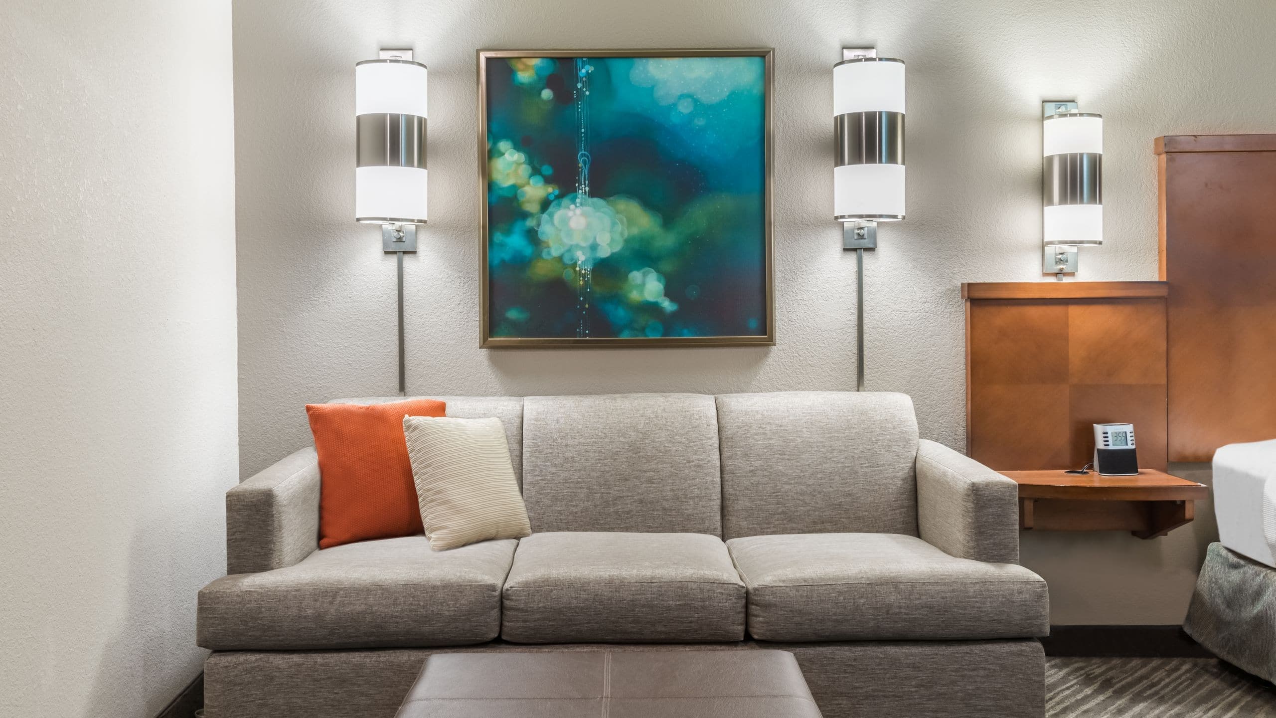 Accessible King Bed/Tub, No Sleeper Sofa - Image 4