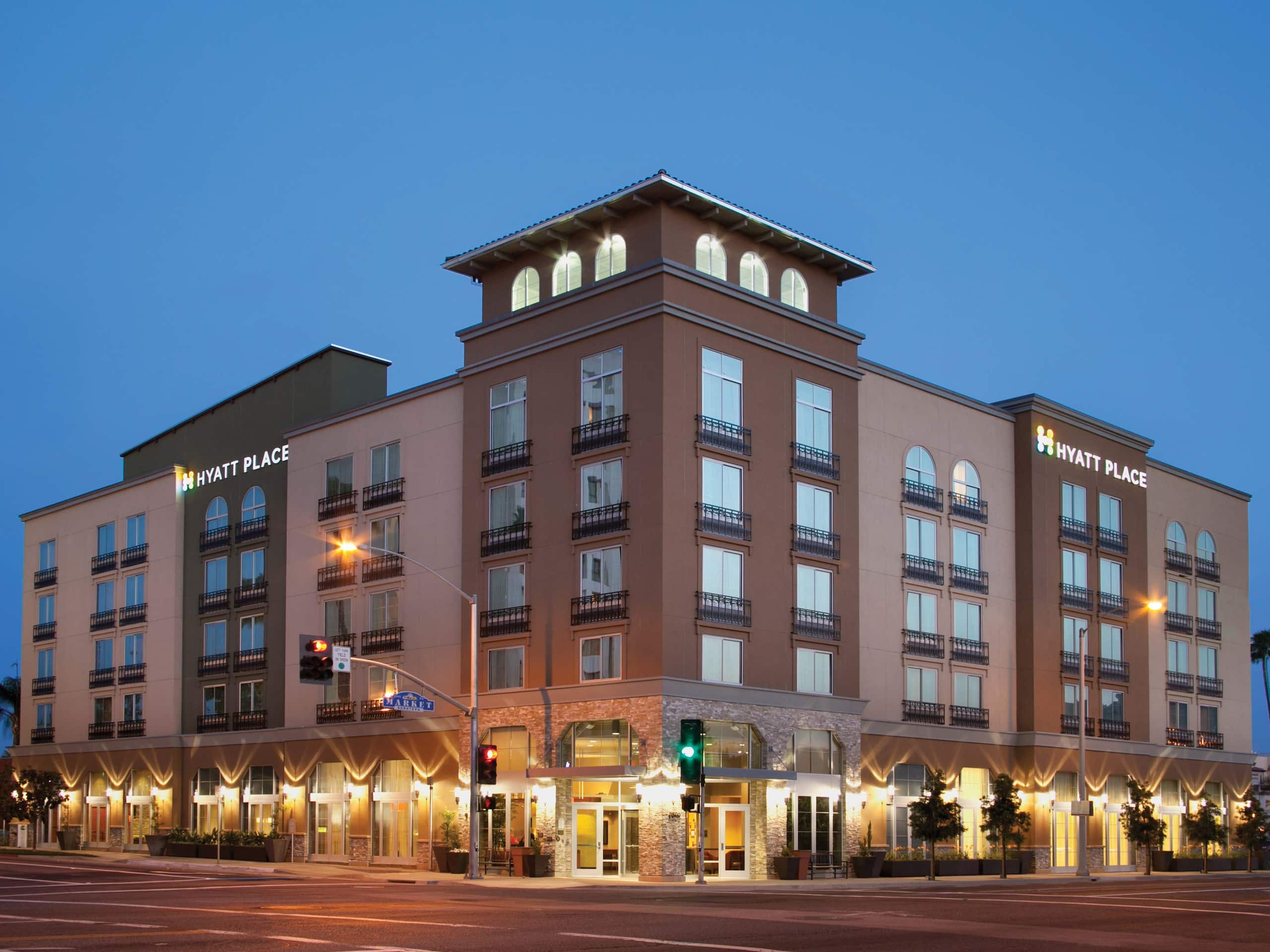 Hyatt Place Riverside/Downtown