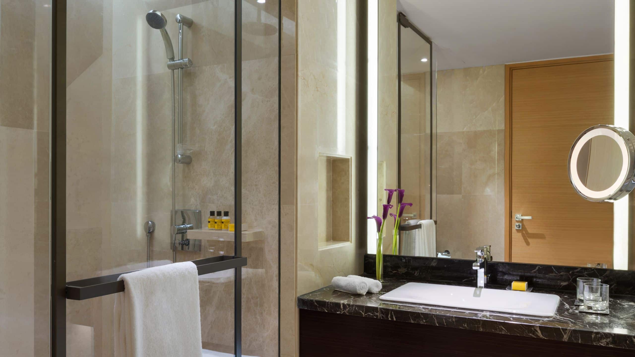 1 King Bed - Image 2