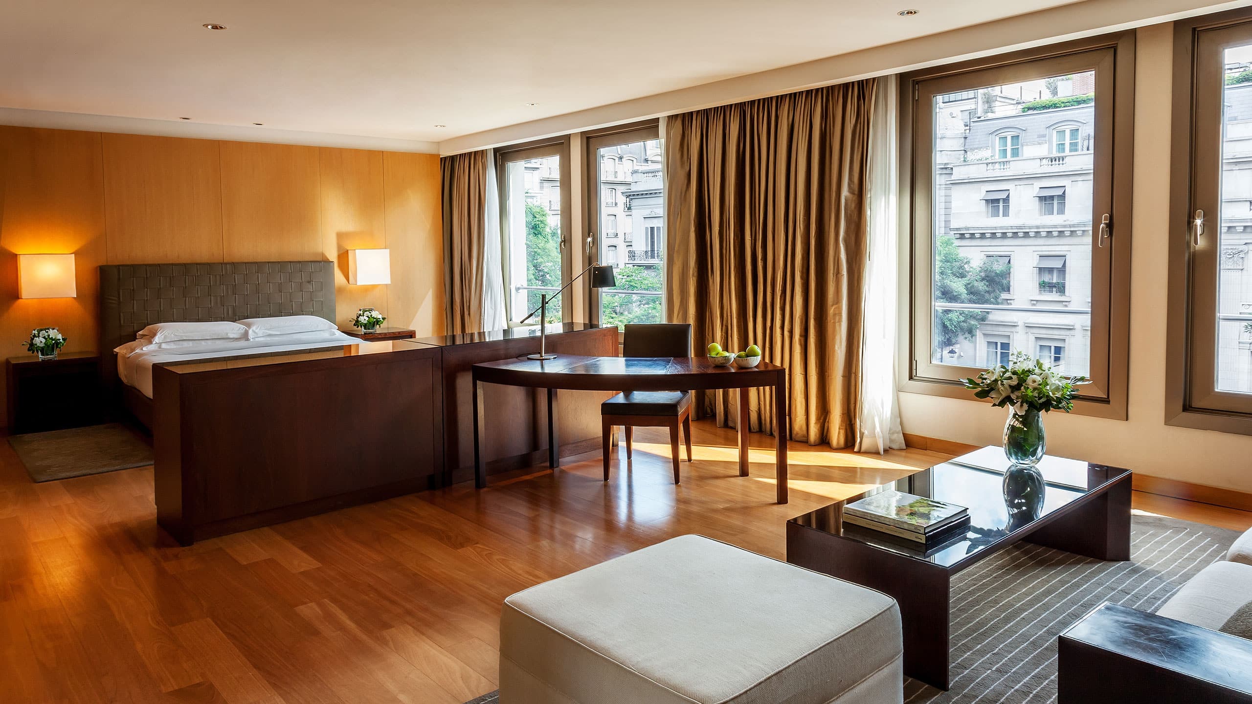 Park Suite - Image 1