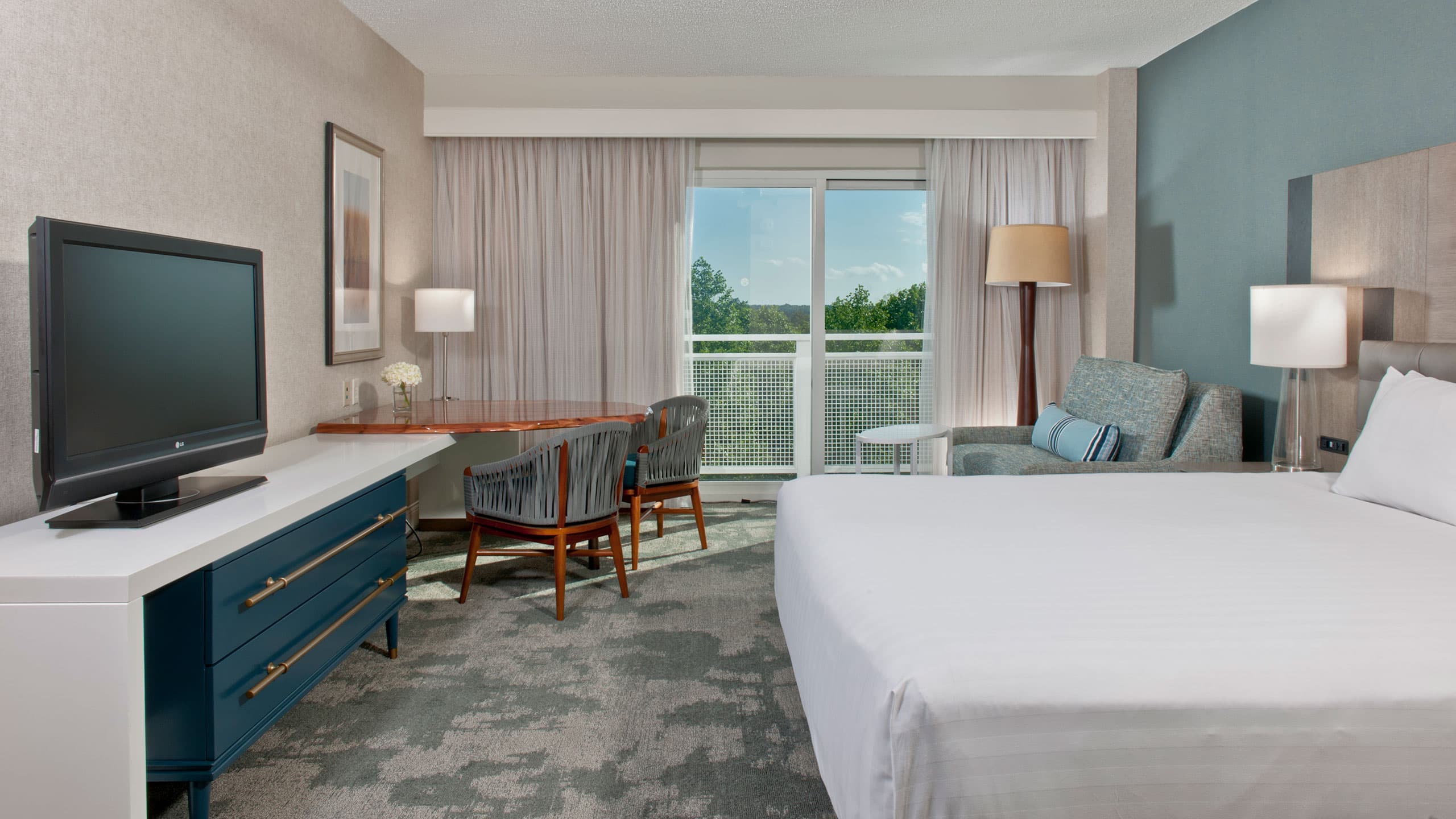 Accessible King Shower - Image 1