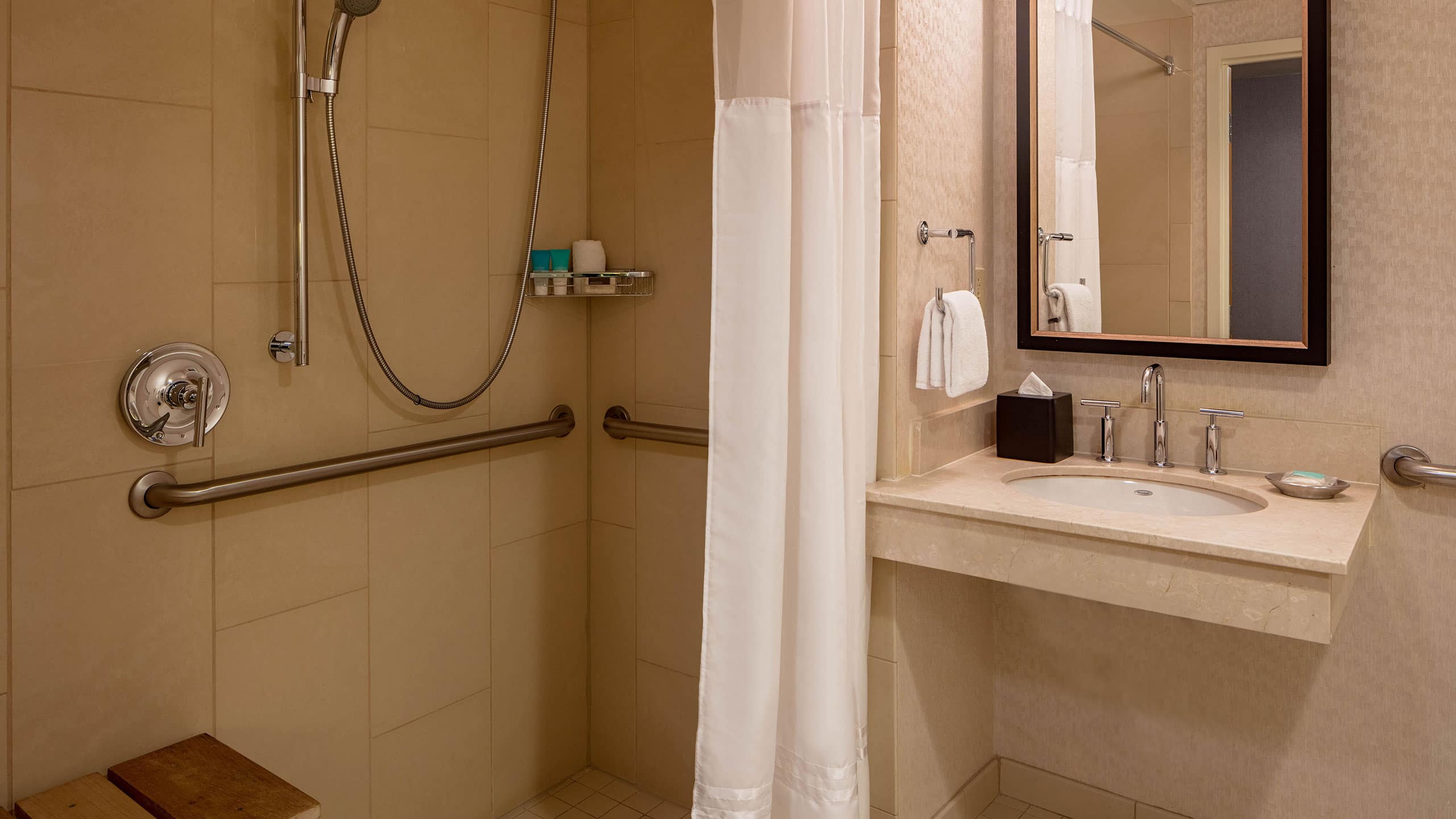 2 Double Beds Accessible Shower - Image 2