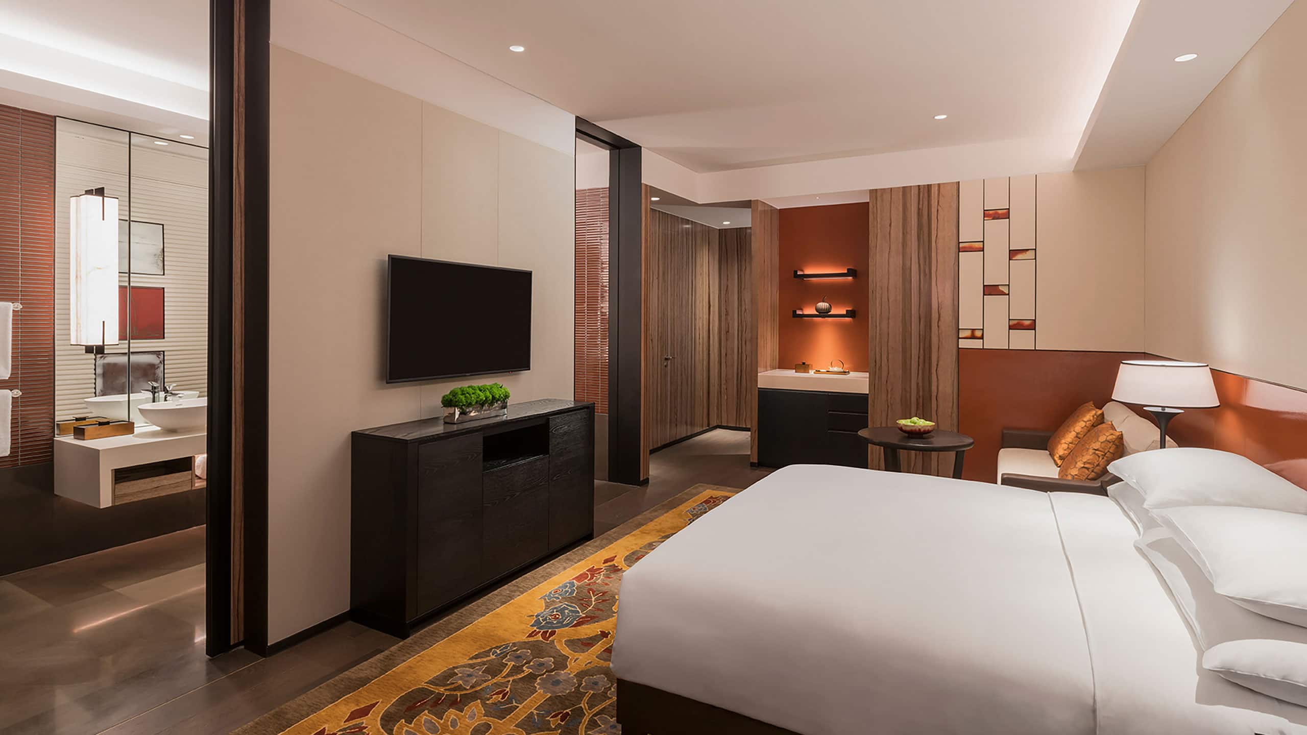 Grand Room (King) - Image 1