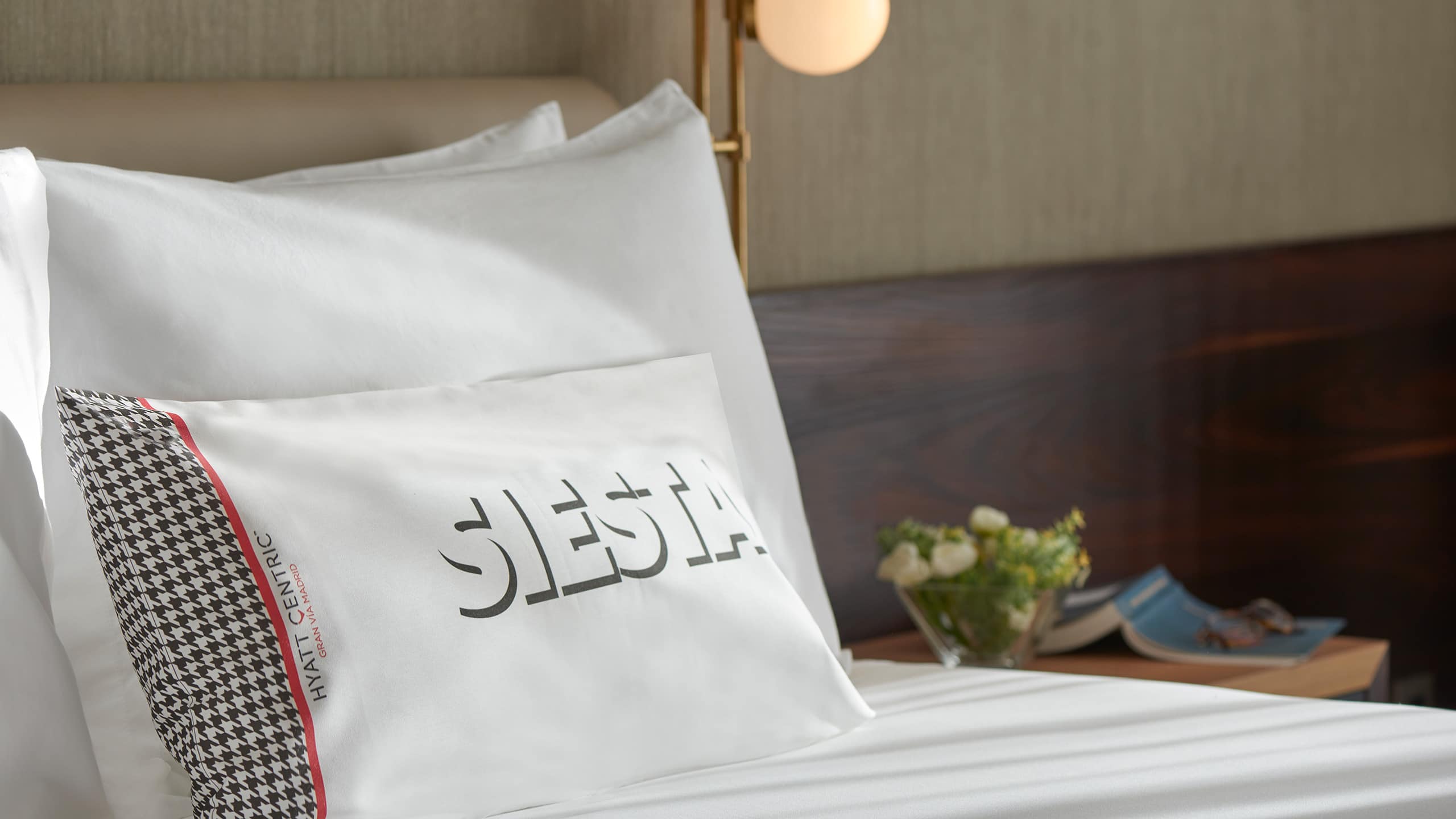 1 King Bed - Image 4