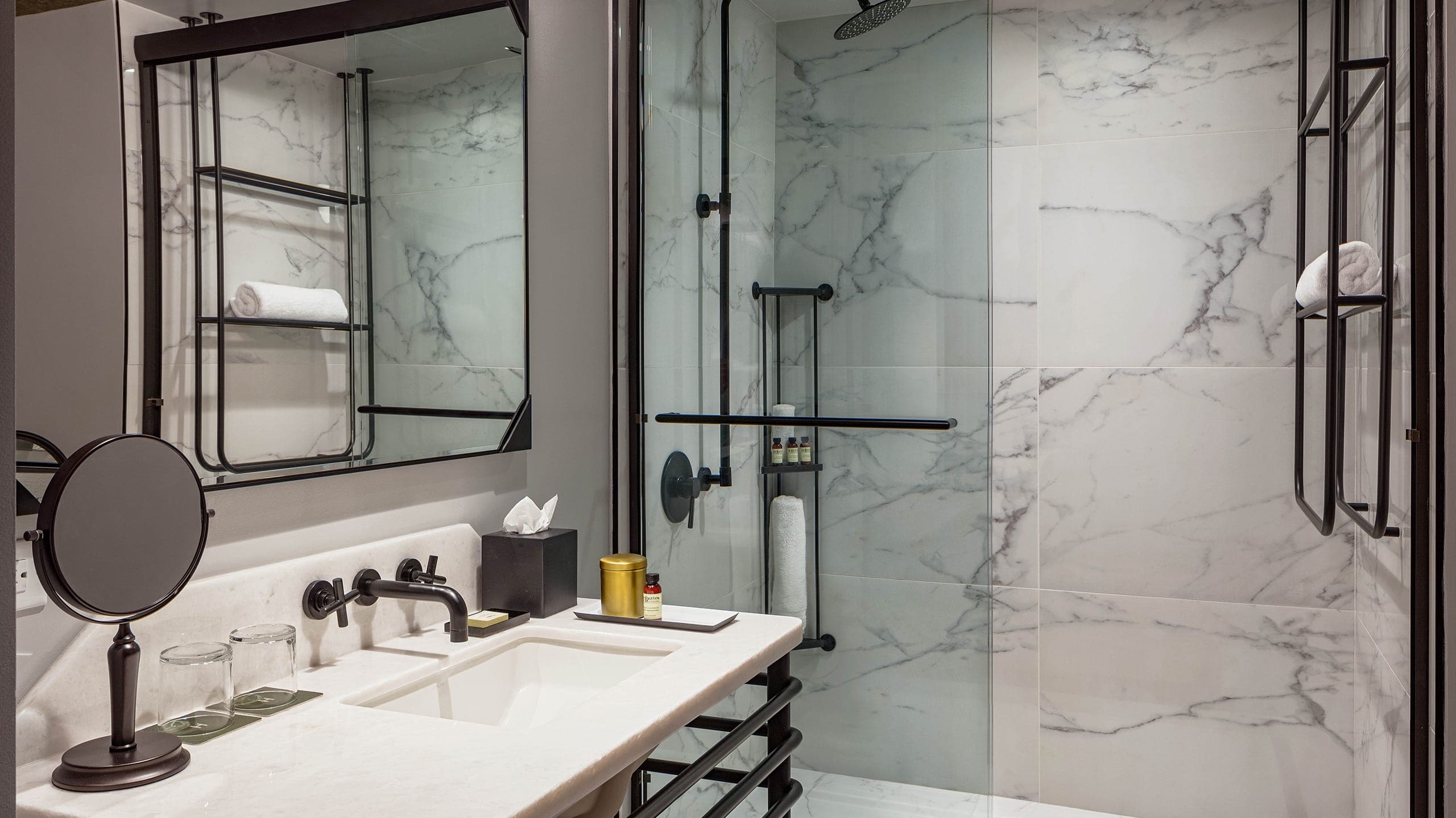 One King Bed - Image 2