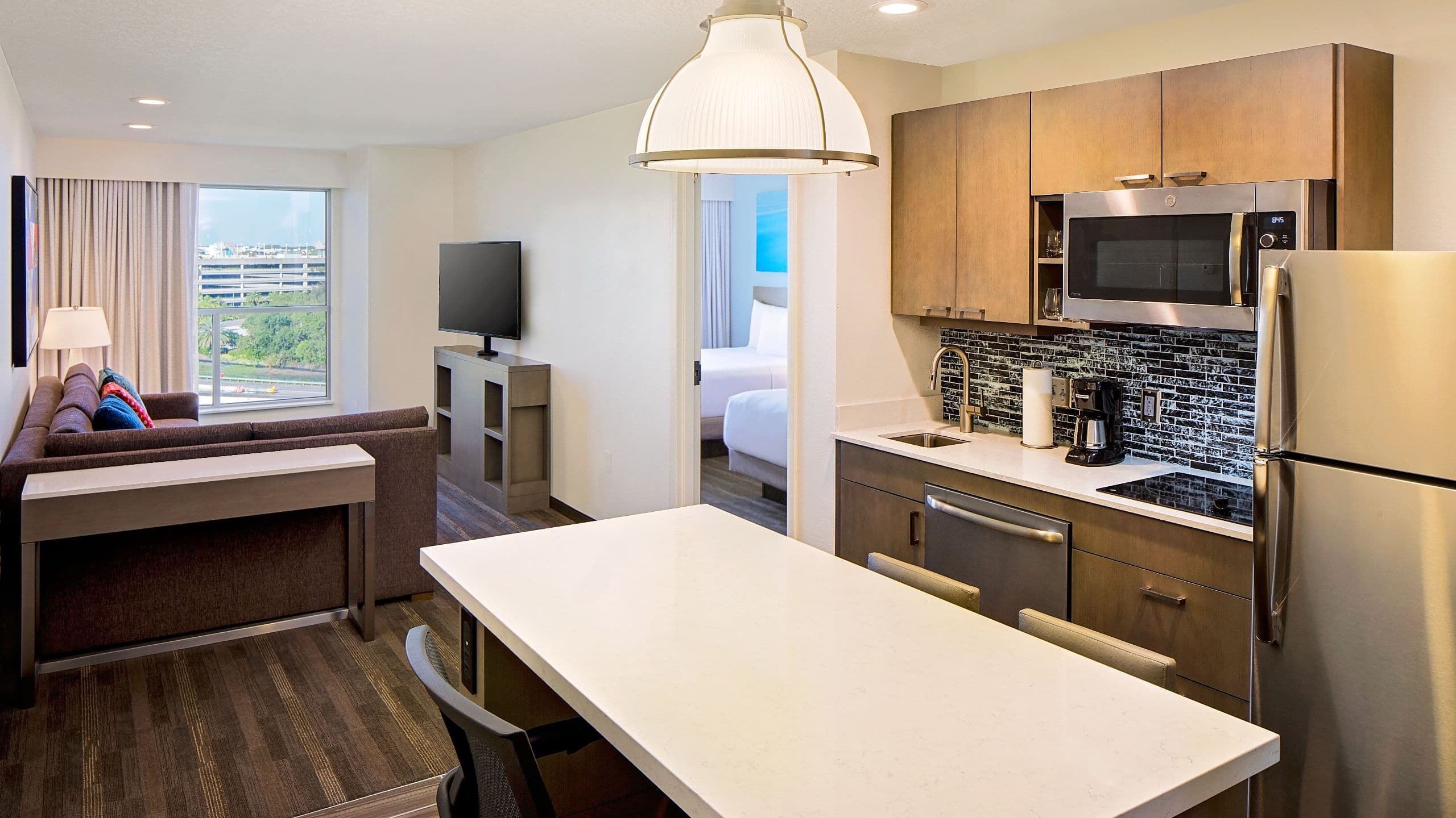 One Bedroom Kitchen Suite | Two Queen Beds (plus sofa bed) - Image 2