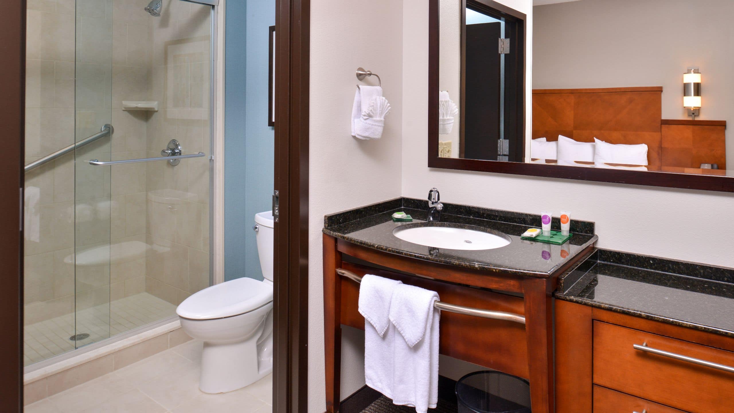 King Bed (with sofa bed) - Image 4