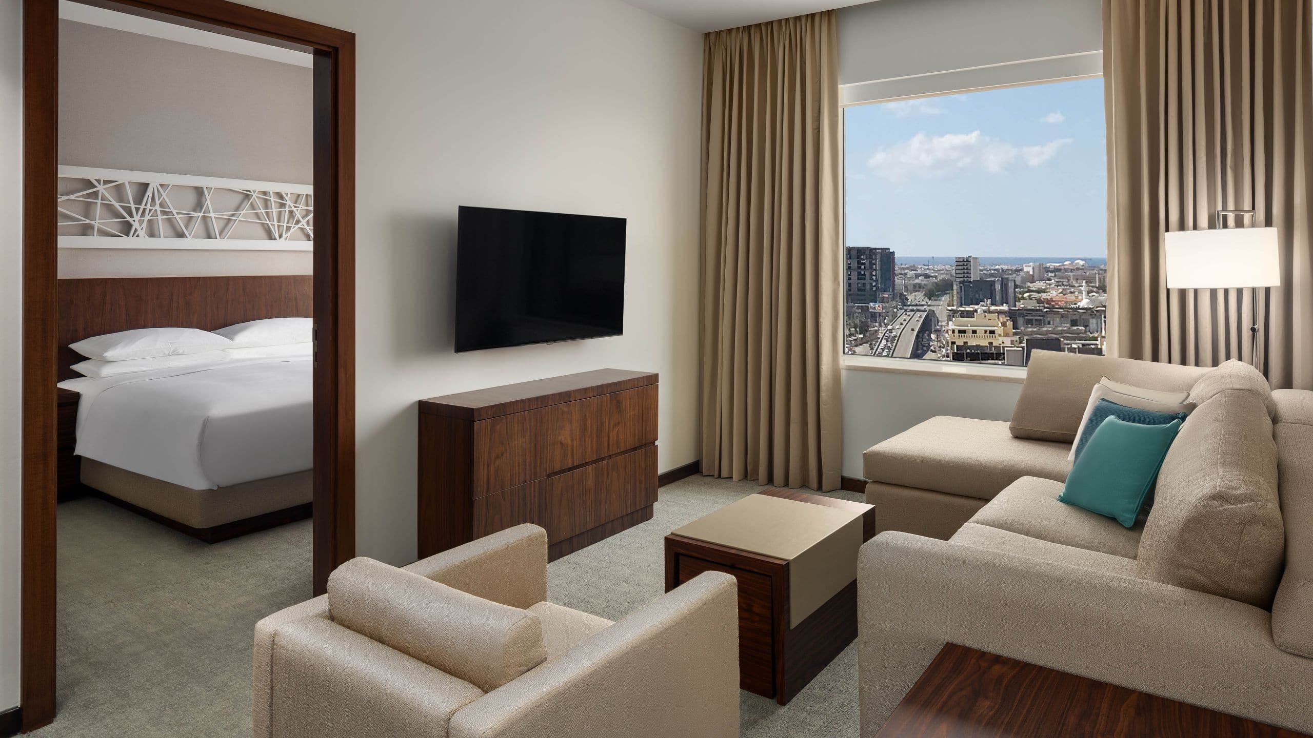 Suite King - Image 1