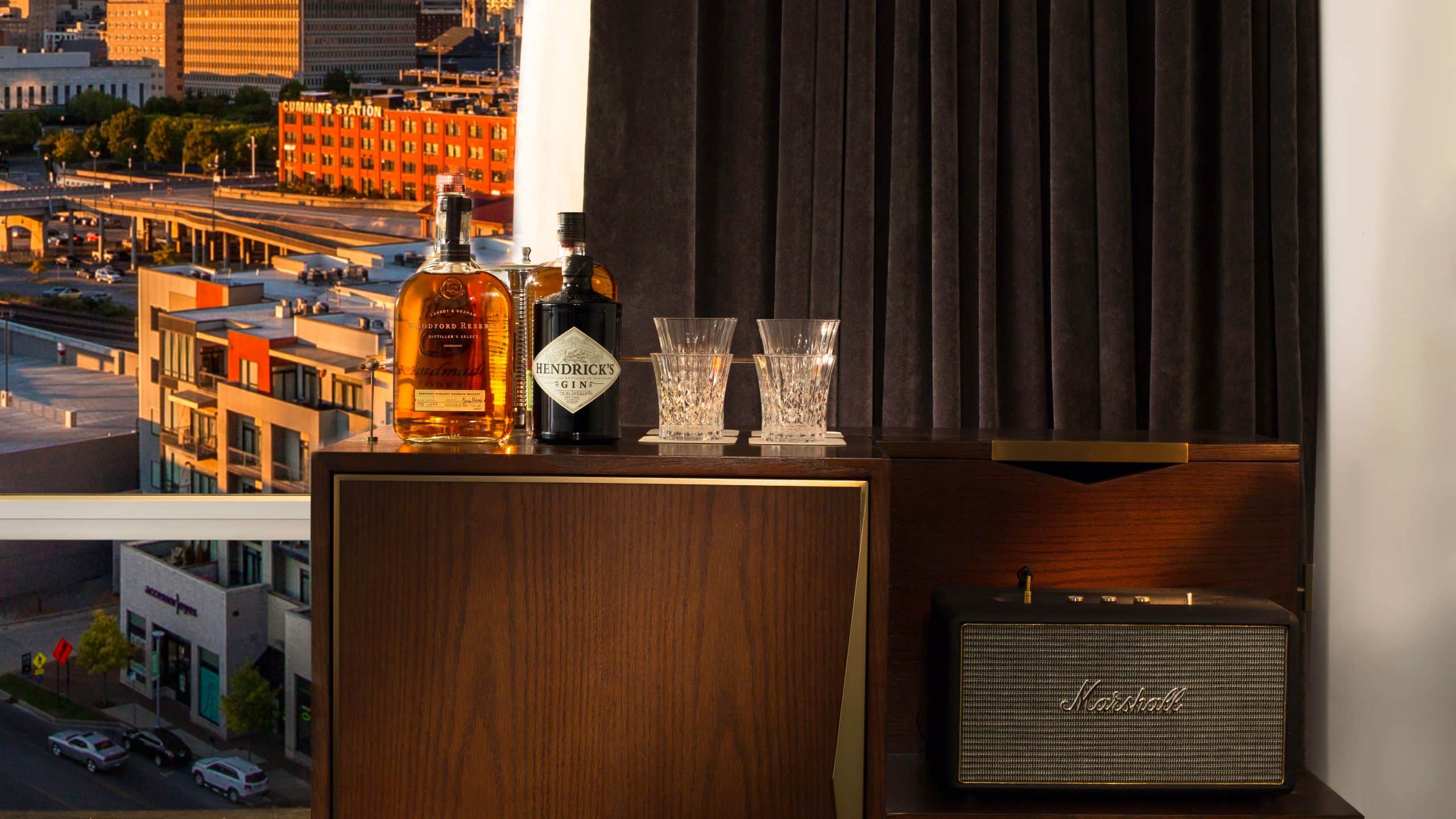 2 Queen Beds - Image 4