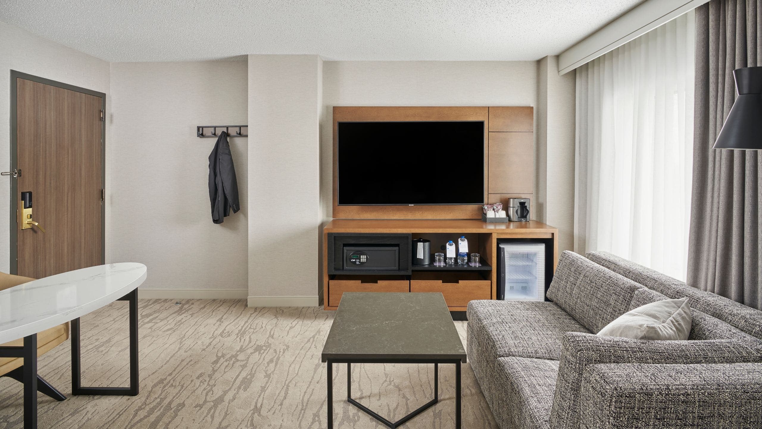 2 Double Beds - Image 2