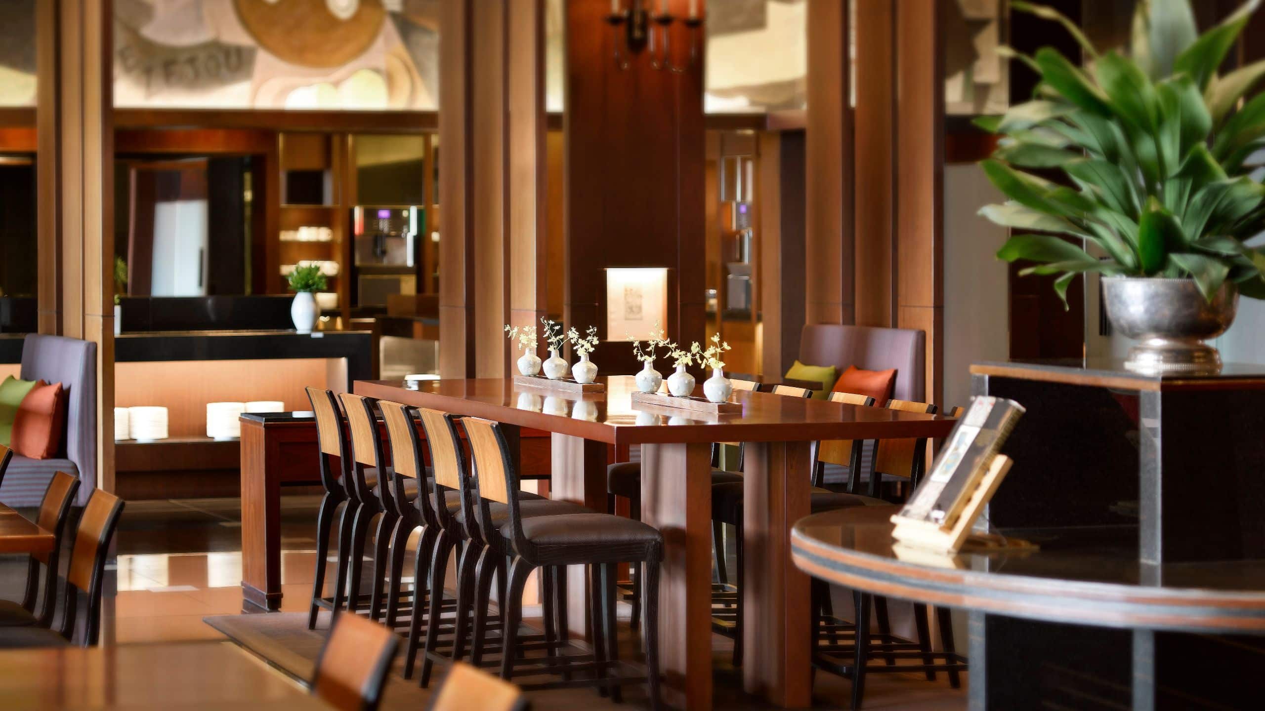 1 King Bed Club Access - Image 2