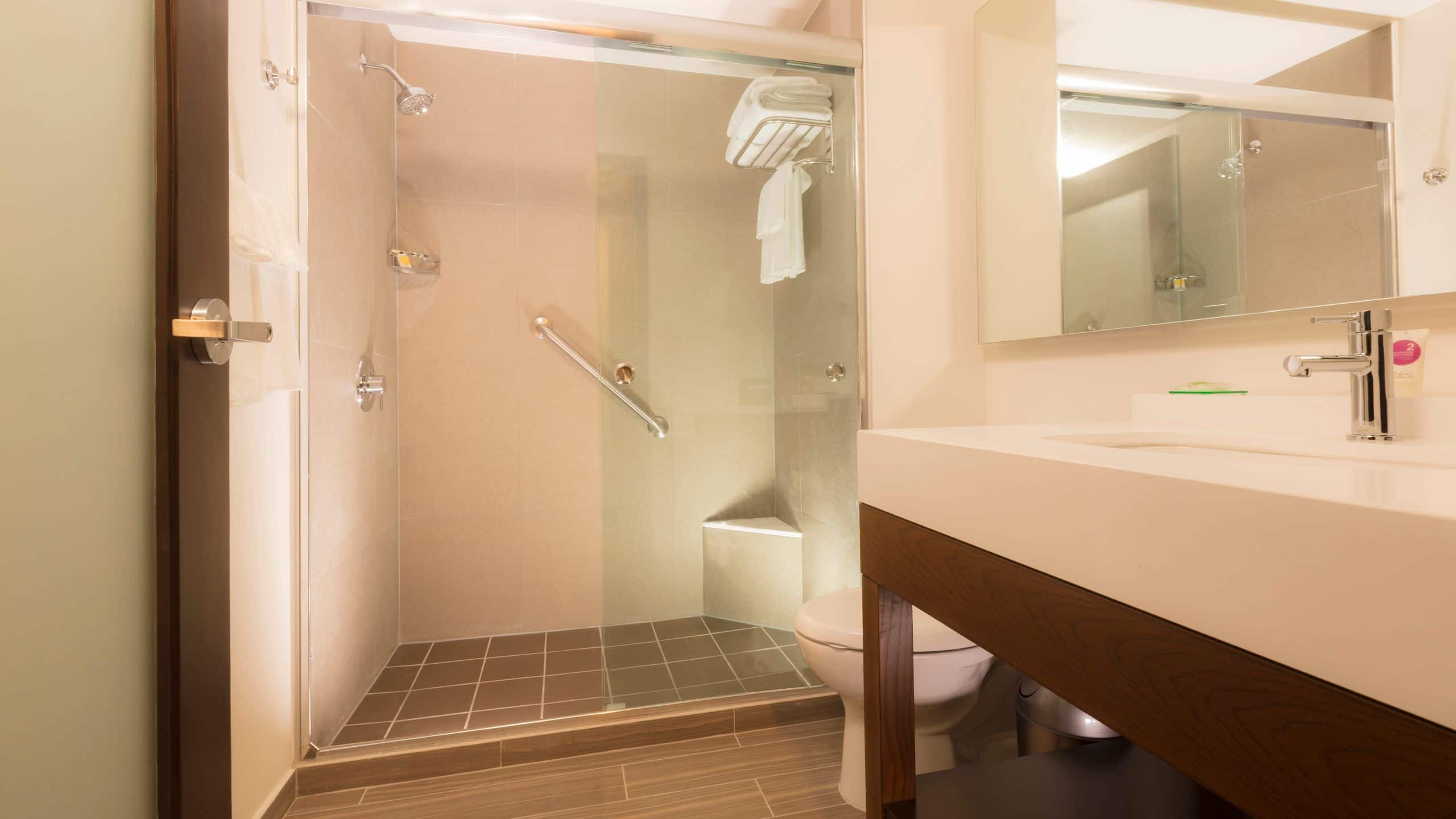 King (with sofa bed) - Image 3