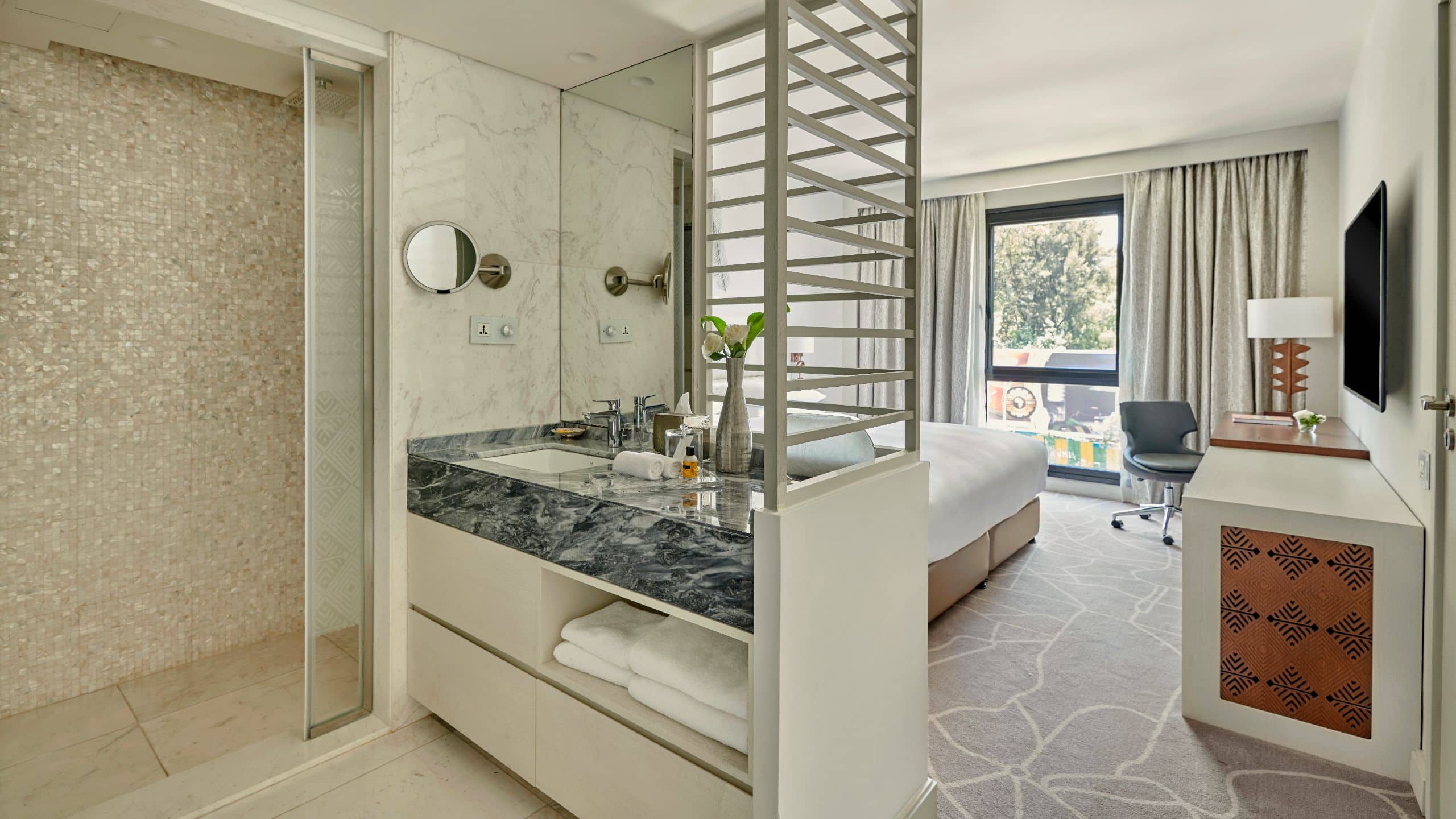 1 King Bed - Image 1