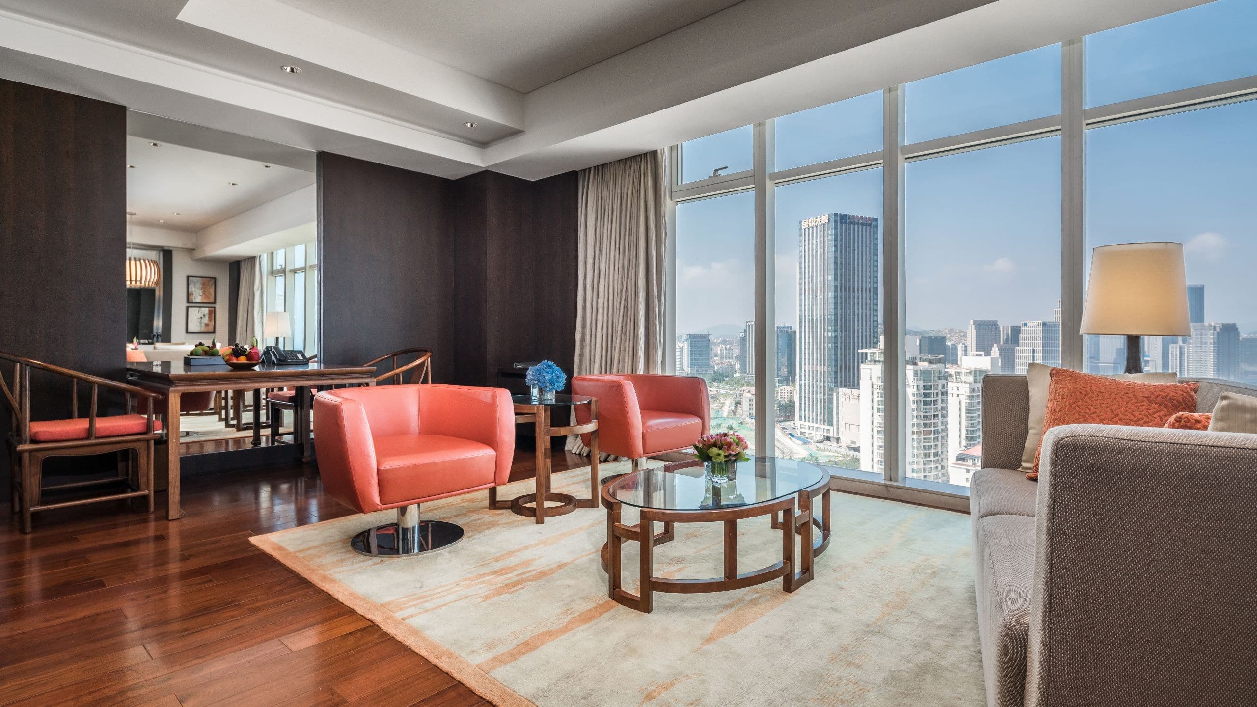 Regency Suite with 1 King Bed - Image 2