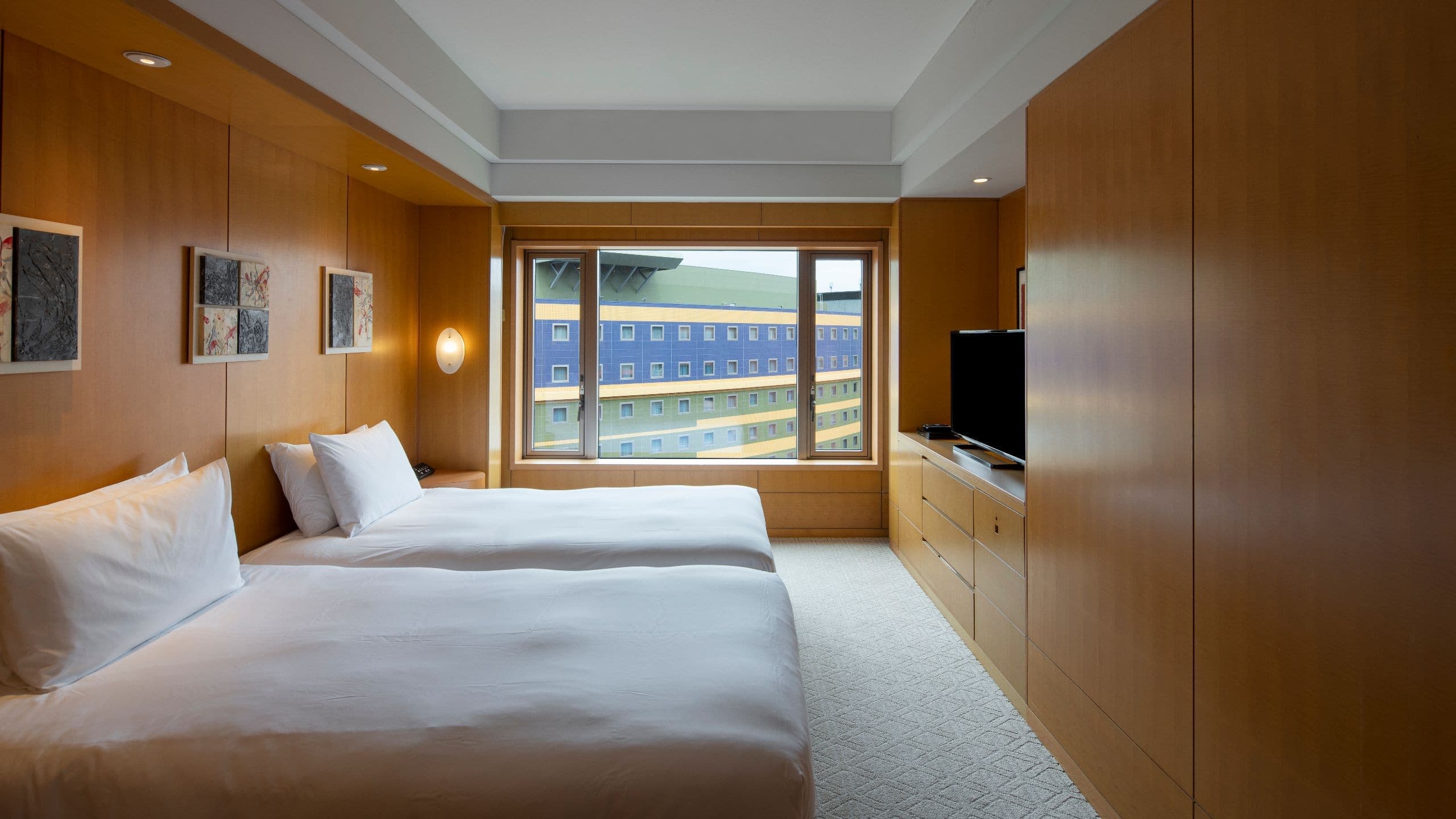 Grand Suite, 2 Twin Beds - Image 2