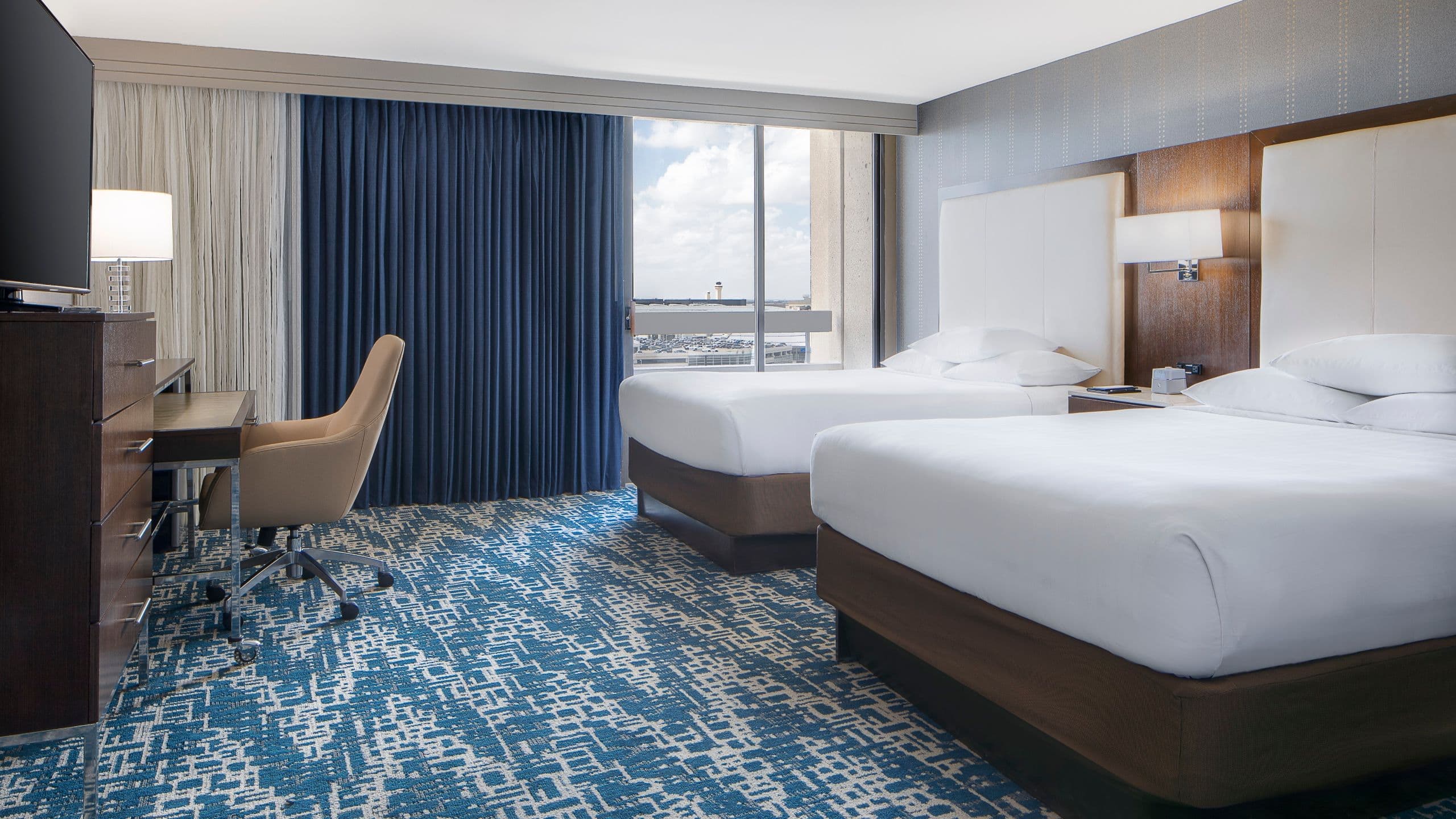 2 Queen Beds with Accessible Shower - Image 1