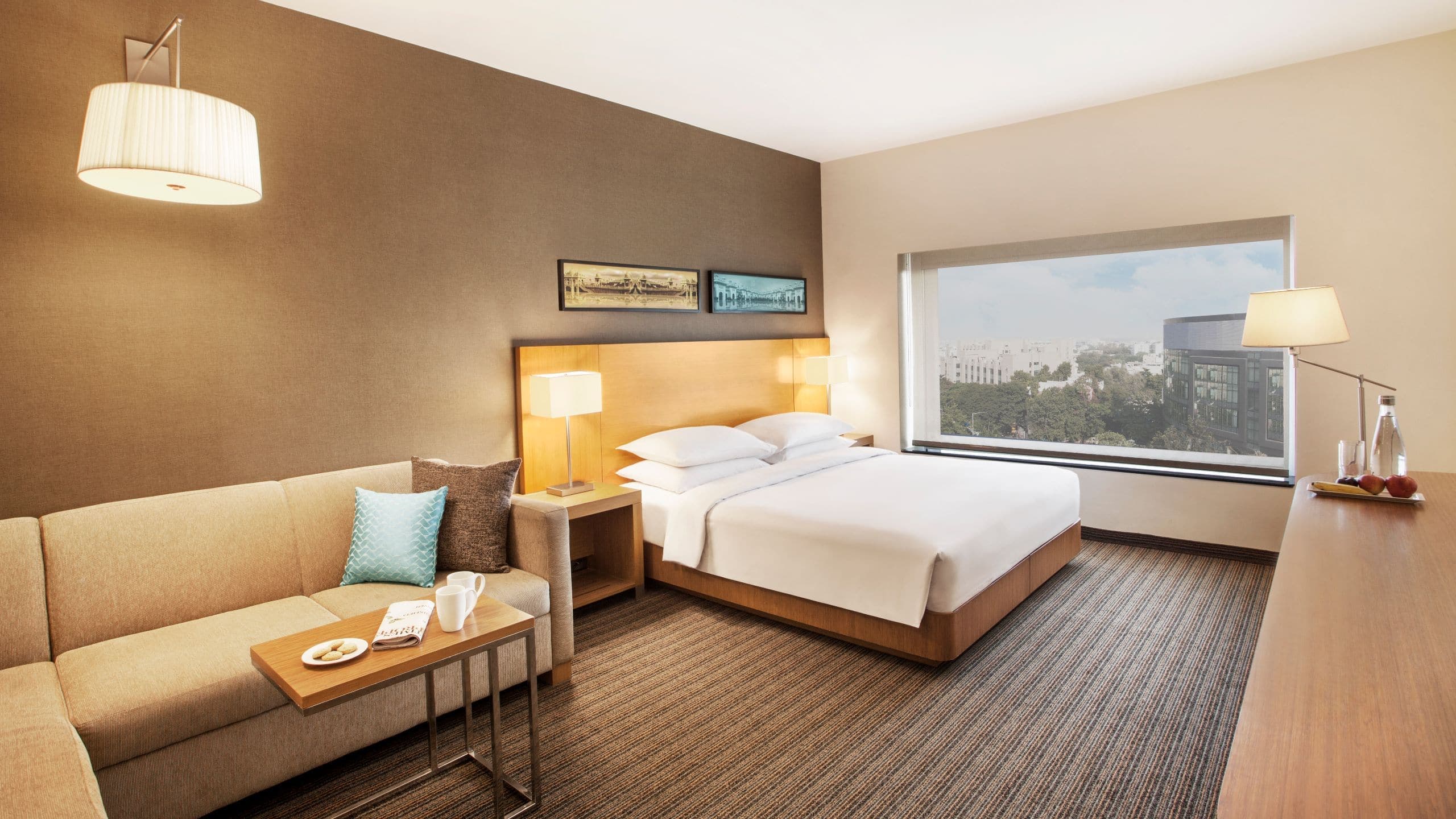 King (With Sofa Bed) - Image 1