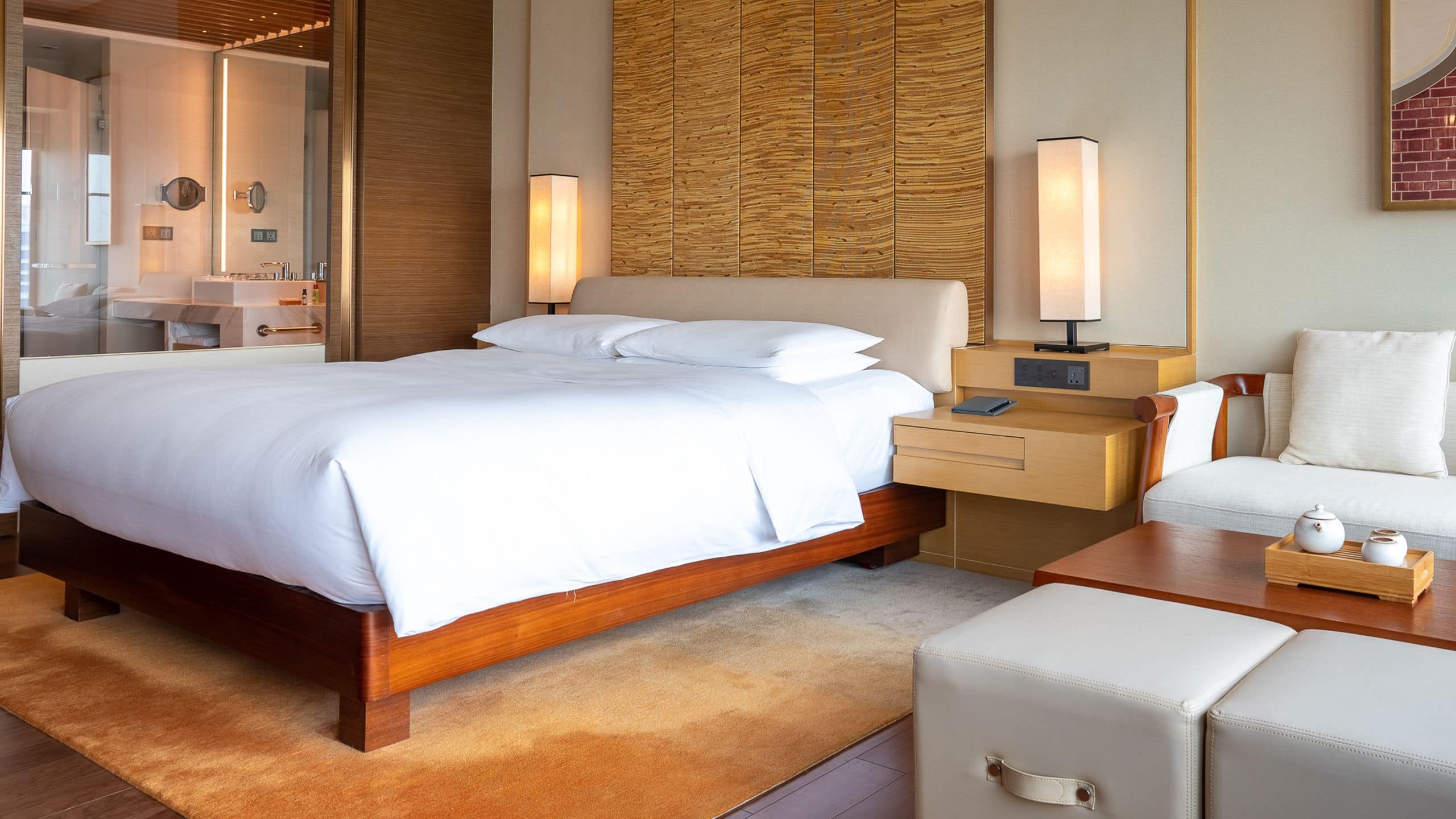 1 King Bed with Club Access - Image 2