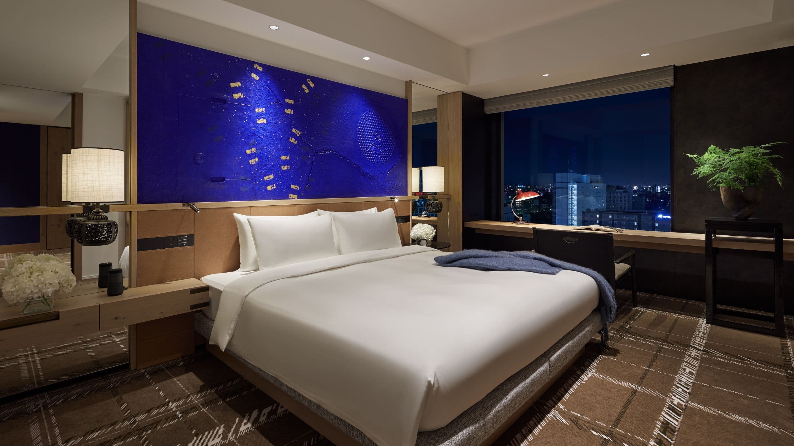 Suite, 1 King Bed - Image 4