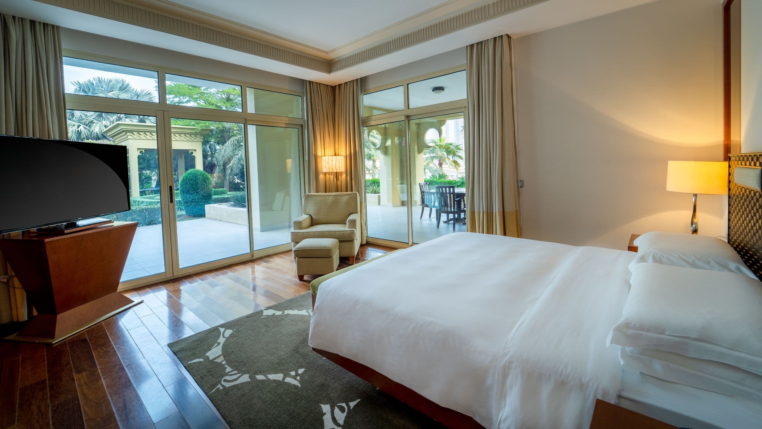 Grand Executive Suite - Image 1