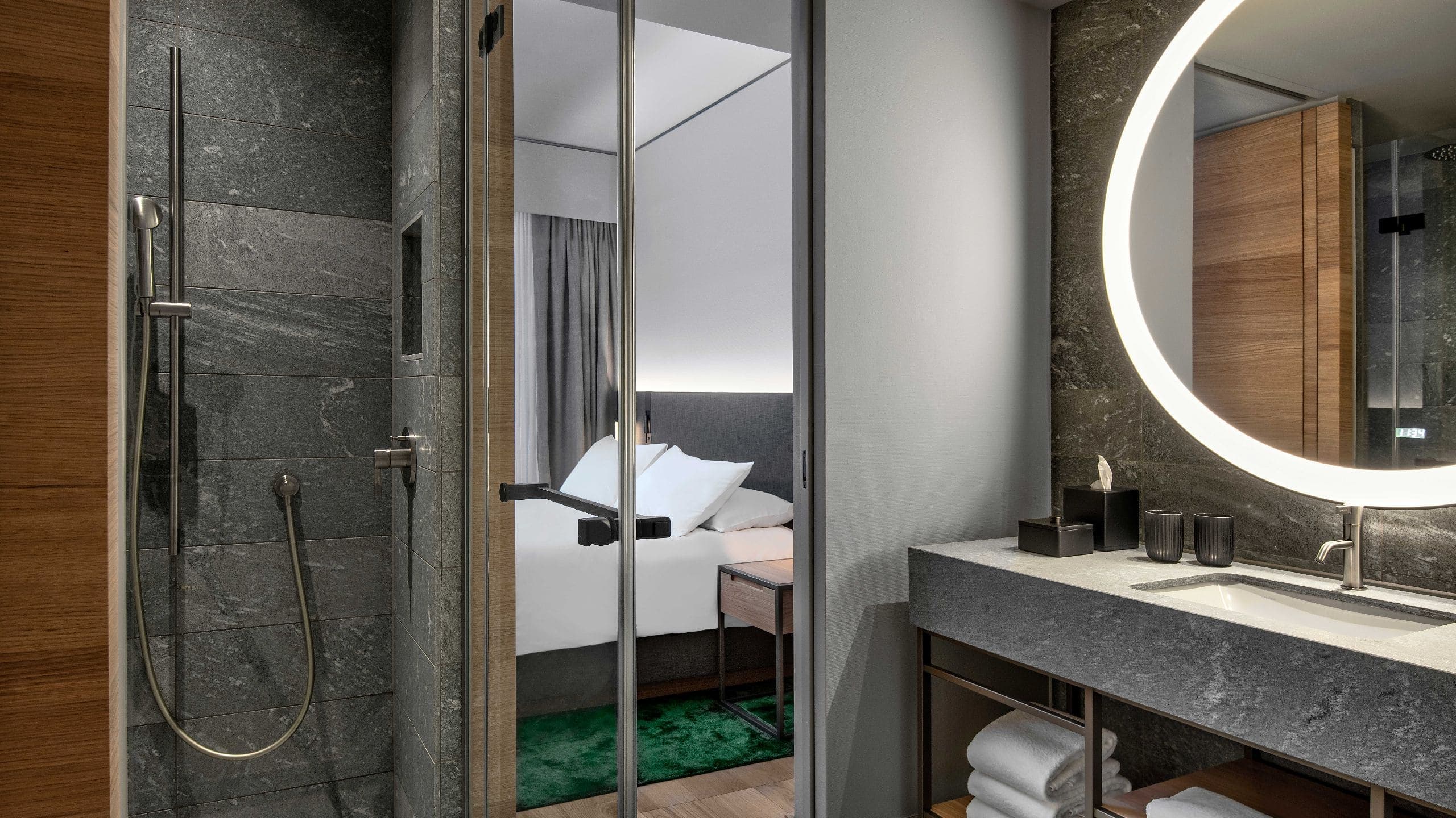 1 King Bed - Image 6