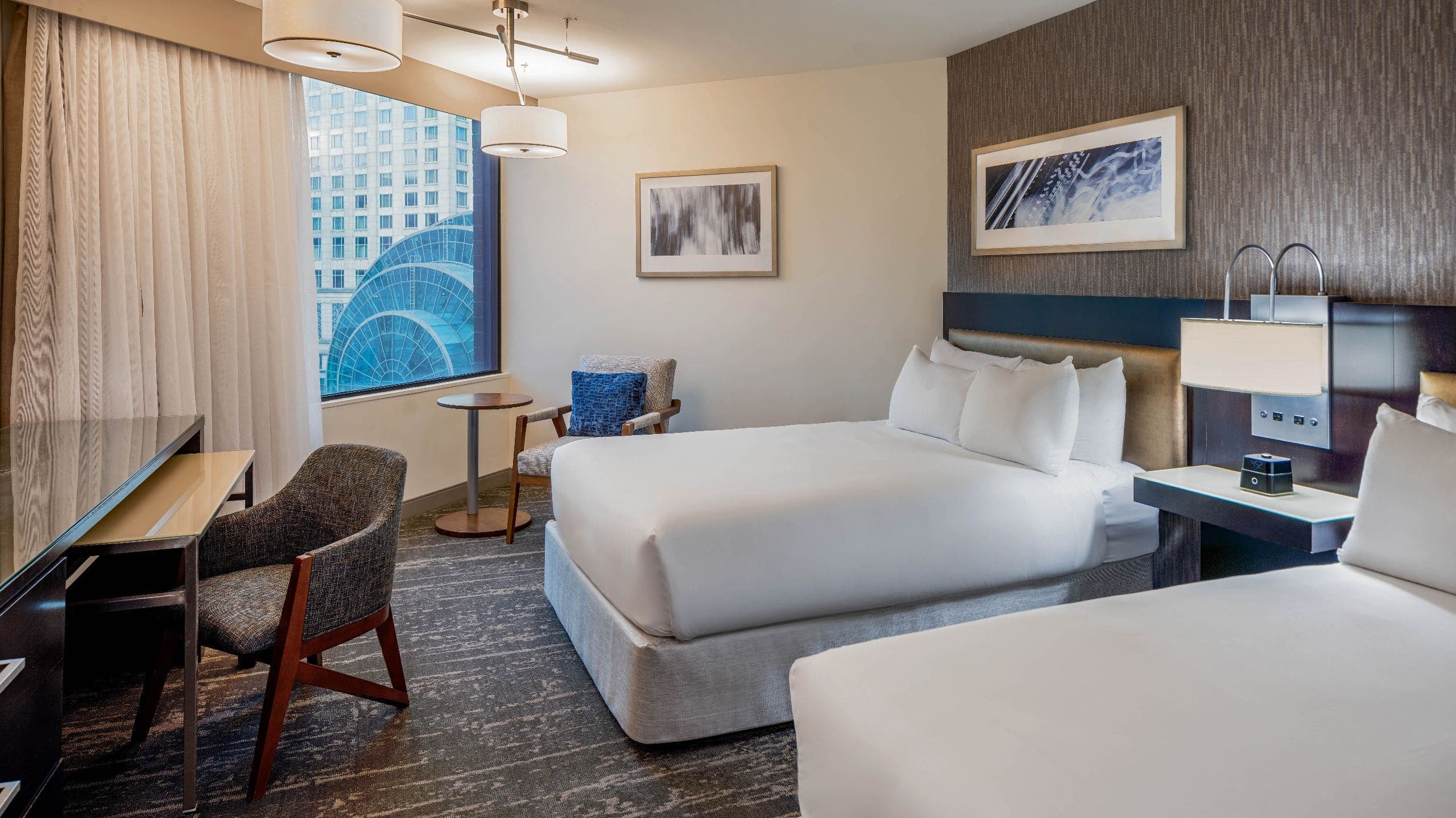 2 Double Beds Accessible Tub - Image 1