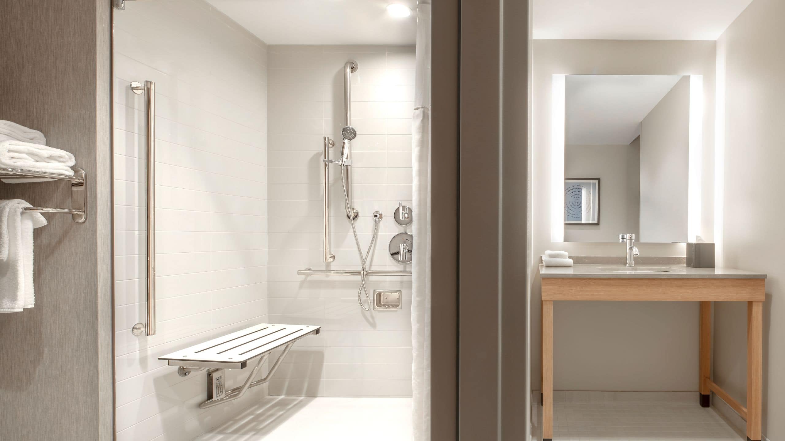 Accessible | King Bed / Shower (Plus Sofa Bed) - Image 2