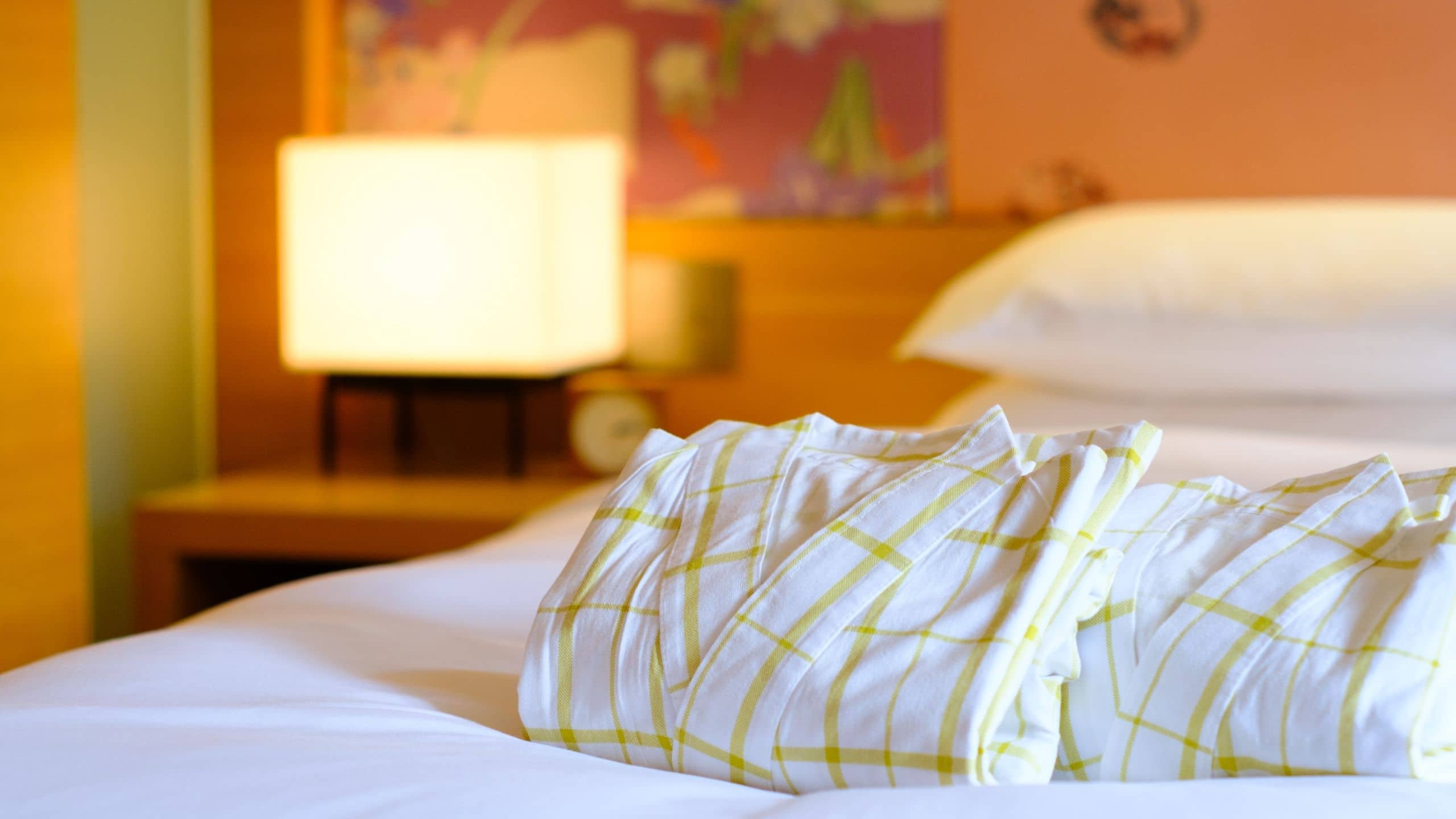 1 King Bed - Image 3