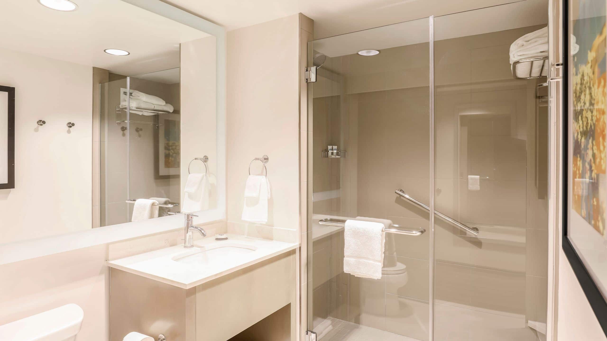 One Bedroom Kitchen Suite | King Bed (Plus Sofa Bed) - Image 3