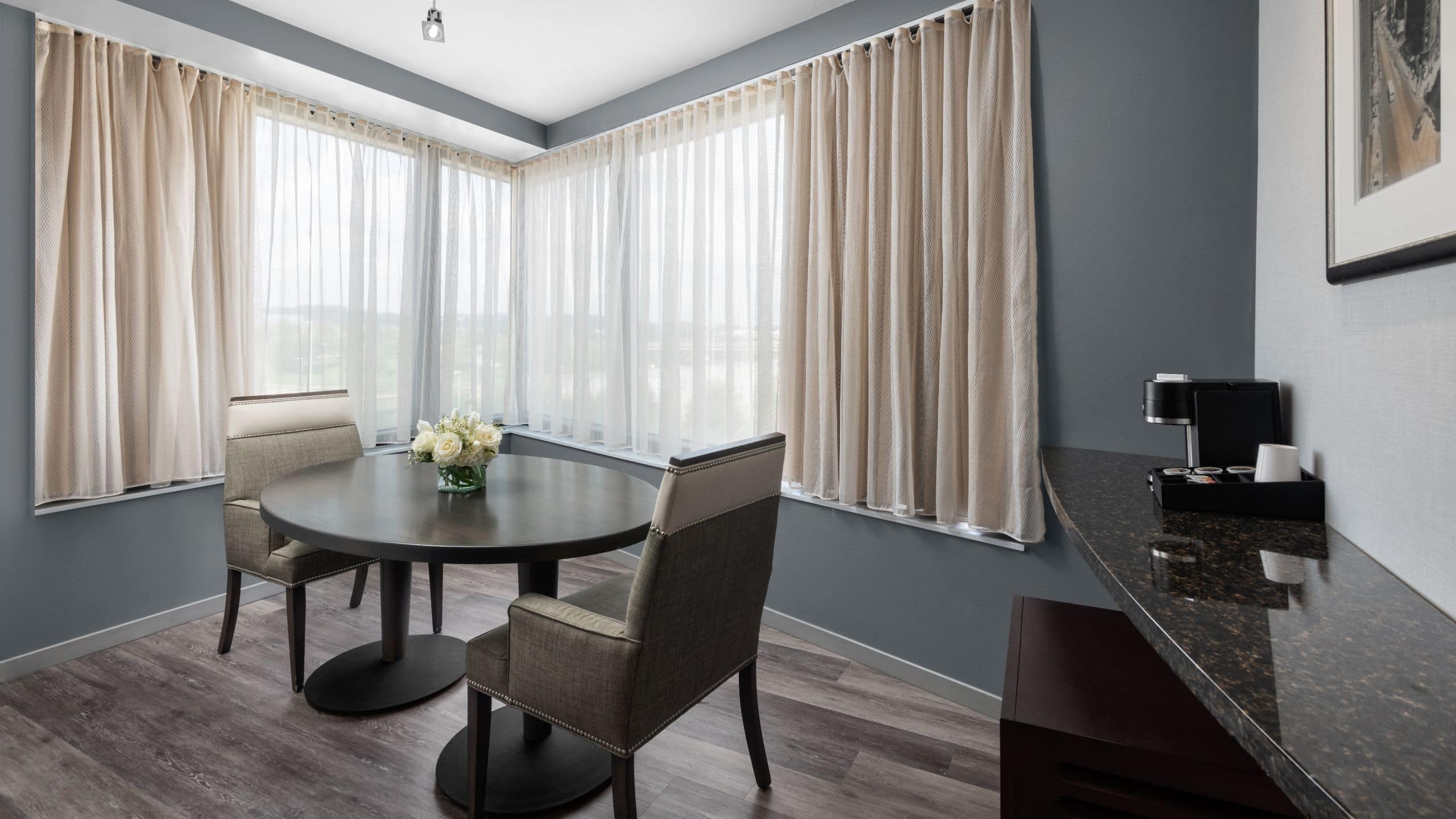 Executive Suite - Image 1