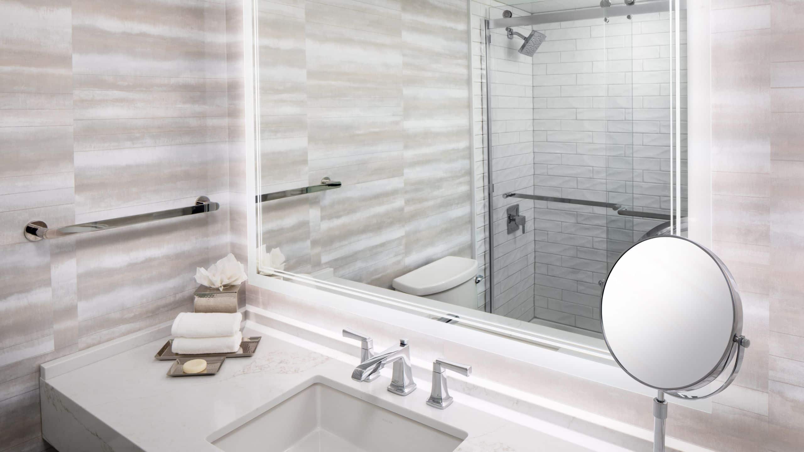 1 King Bed - Image 2