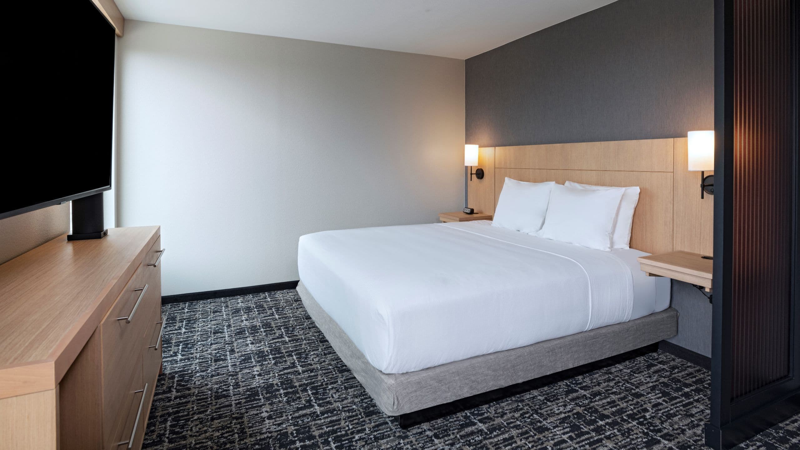 King Bed (plus sofa bed) - Image 1