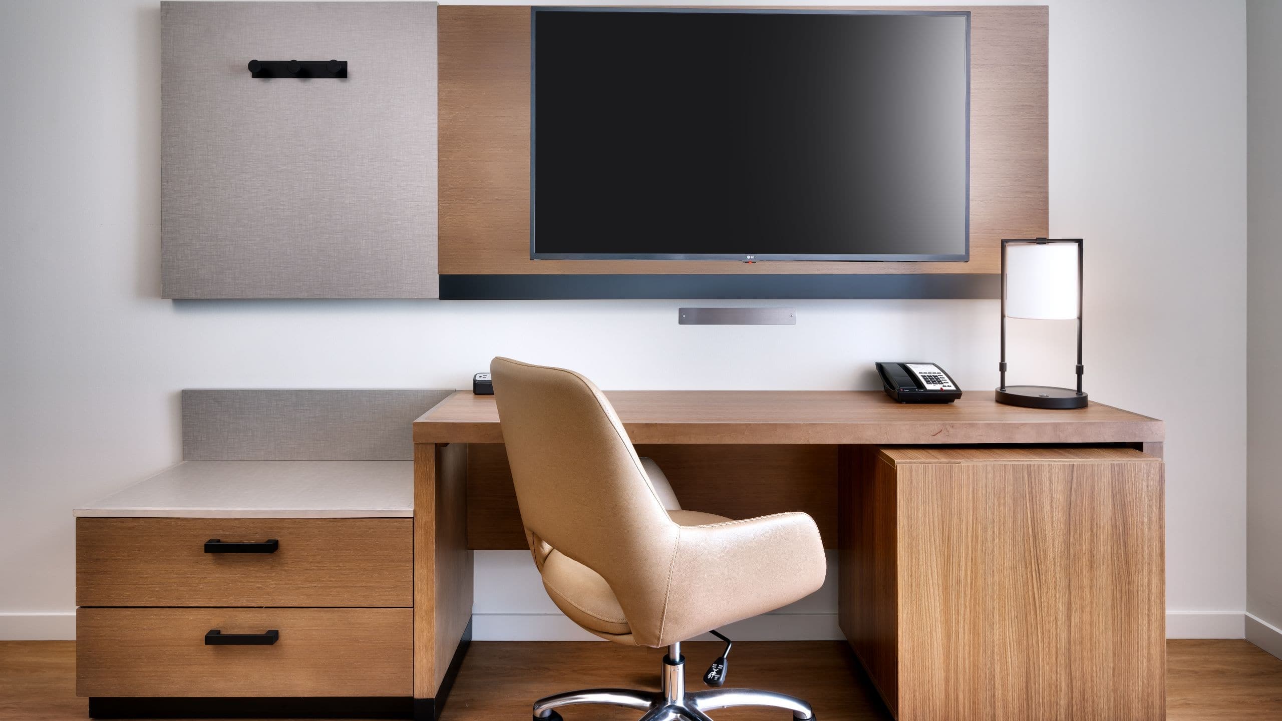 Standard | King Bed (plus sofa bed) - Image 3