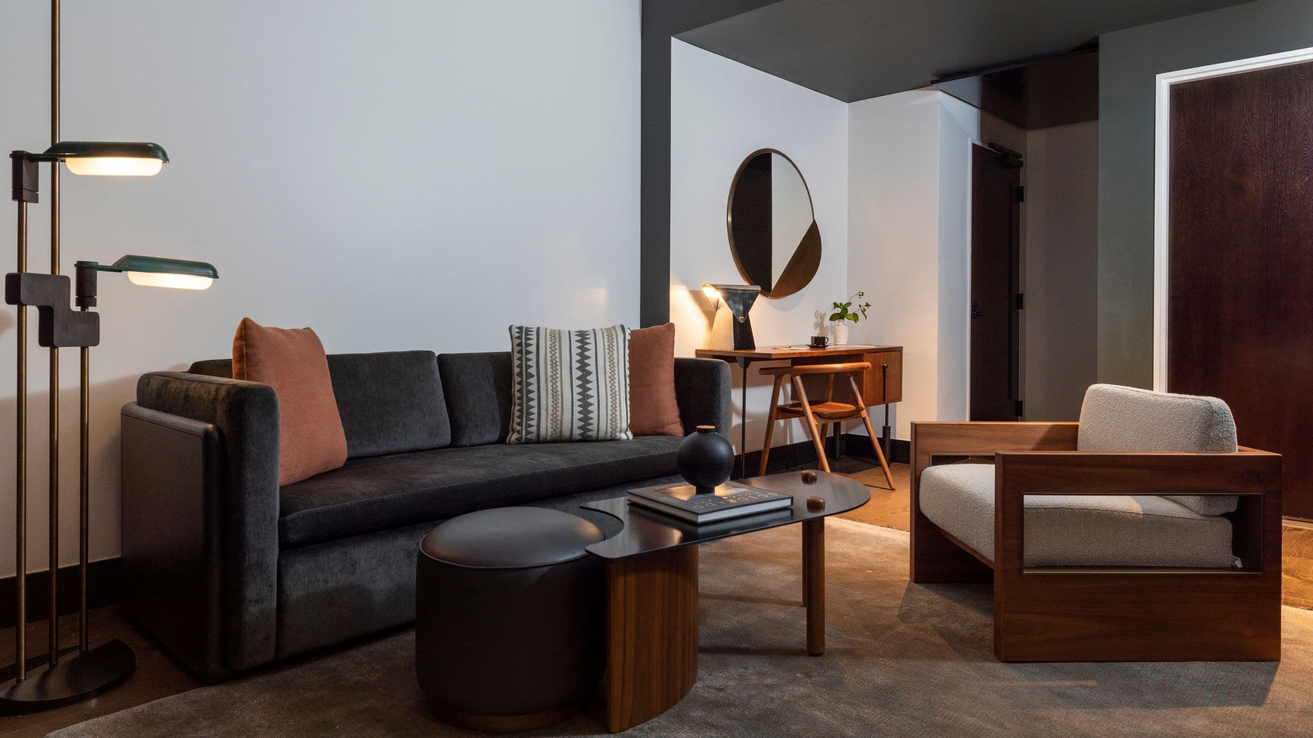 Executive Suite - Image 1