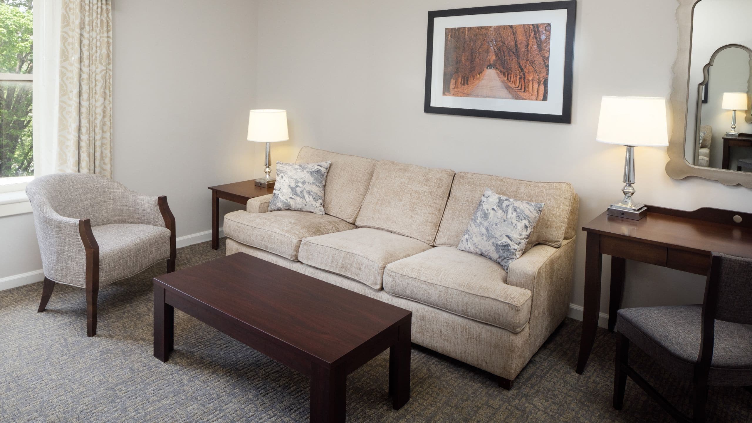 Parlor Suite with 1 King Bed - Image 2