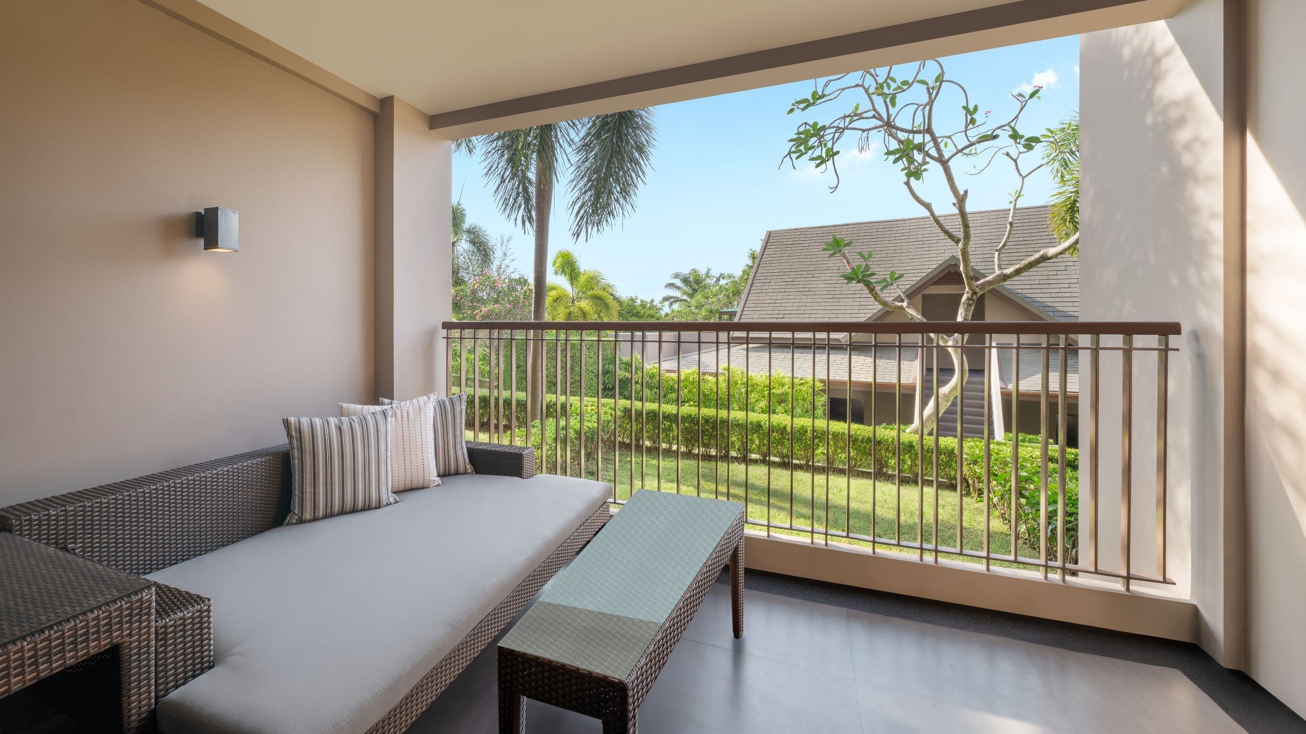 1 King Bed - Image 2