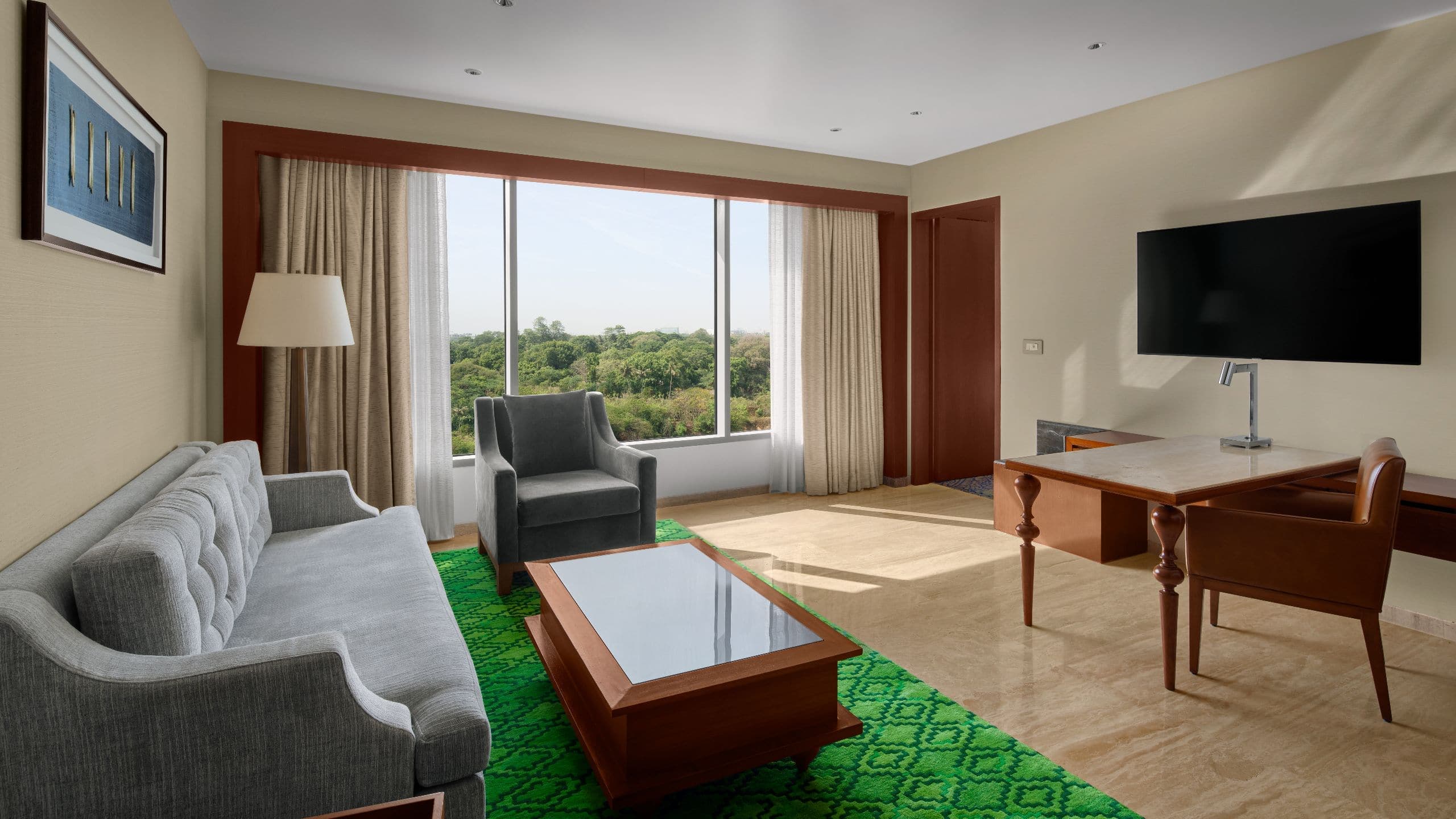 Park Suite - Image 1